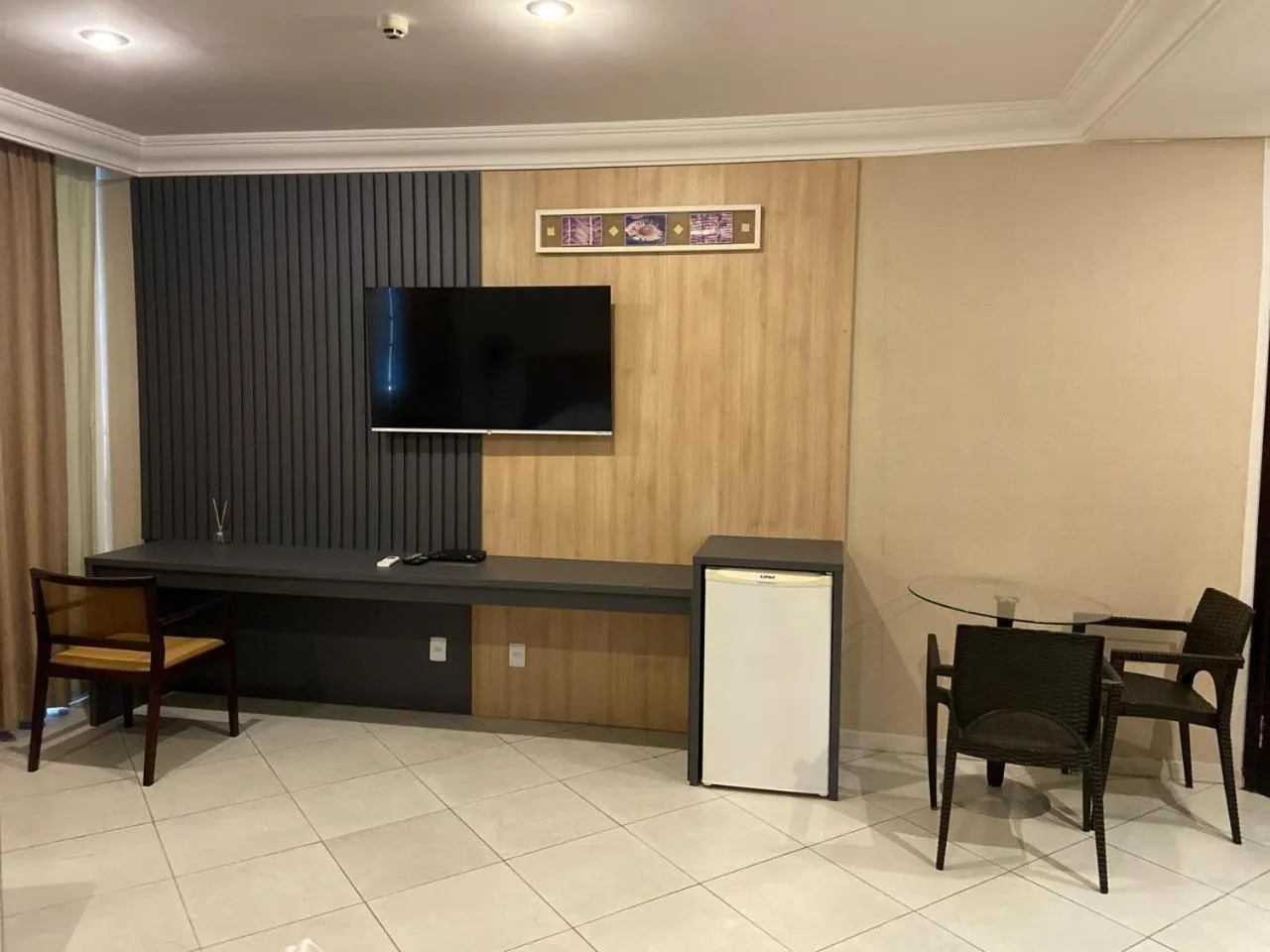 Communal lounge/ TV room in Millenium Hotel Flat