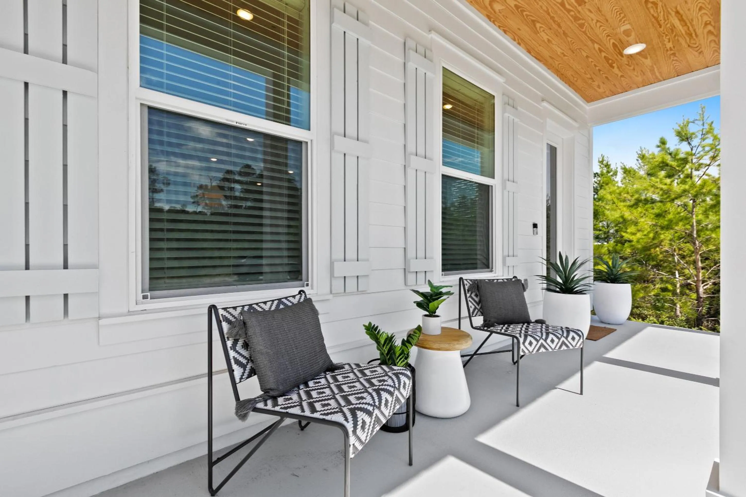 Facade/entrance in 30A Beach House - Casa Brisa