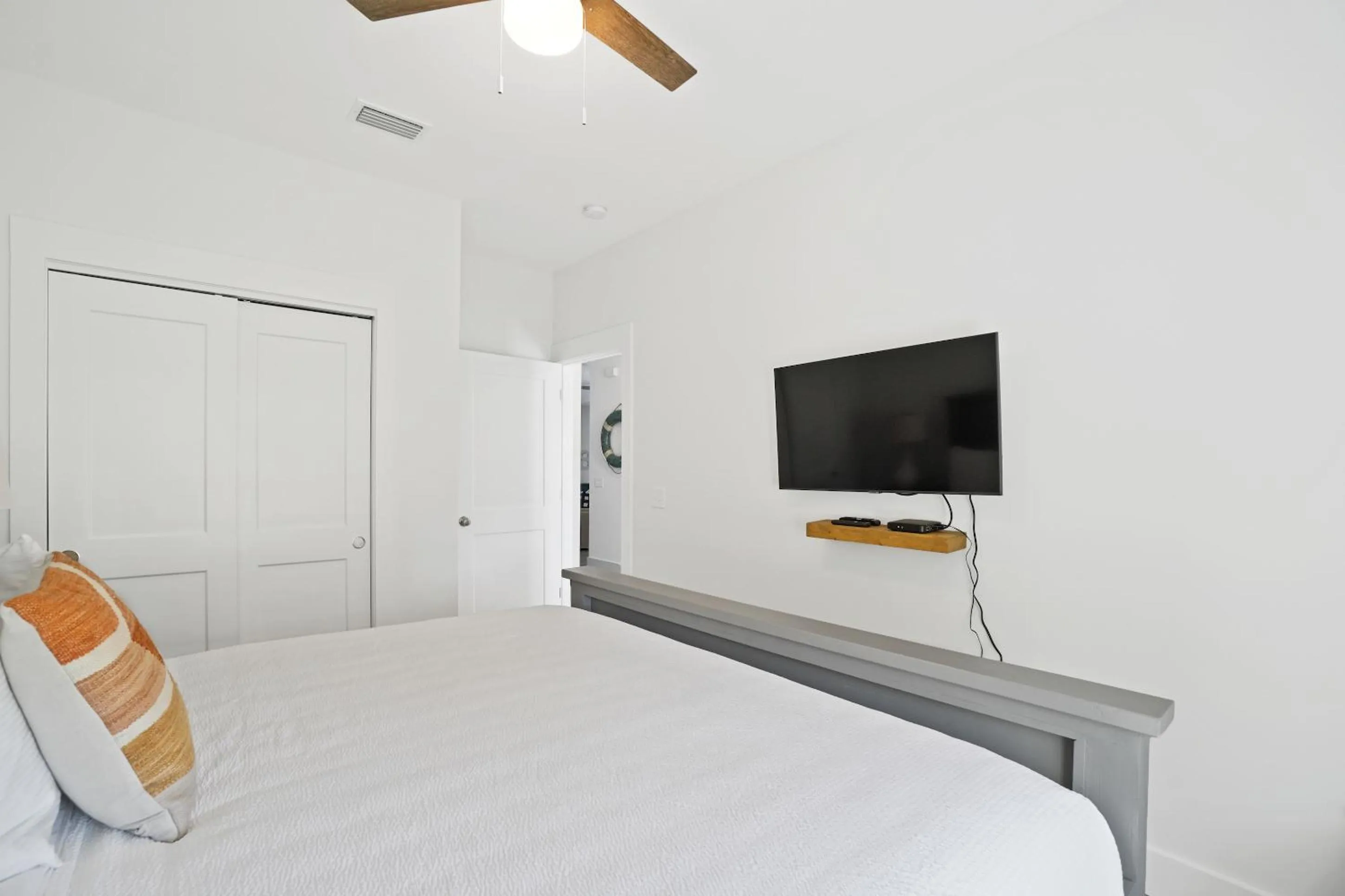 Bed in Beach House w/Private Pool - The Sanderling