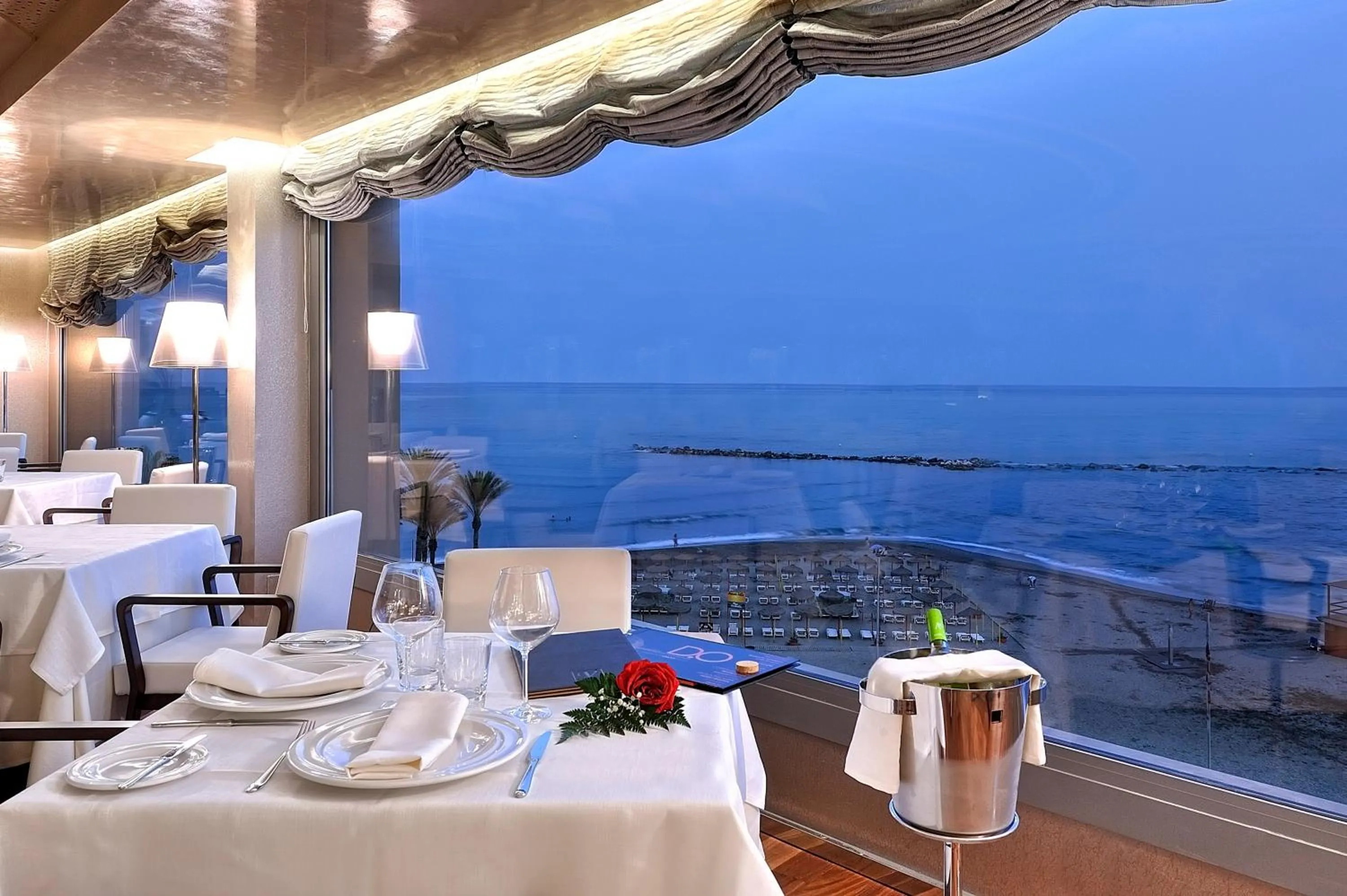 Restaurant/places to eat in Vincci Selección Aleysa