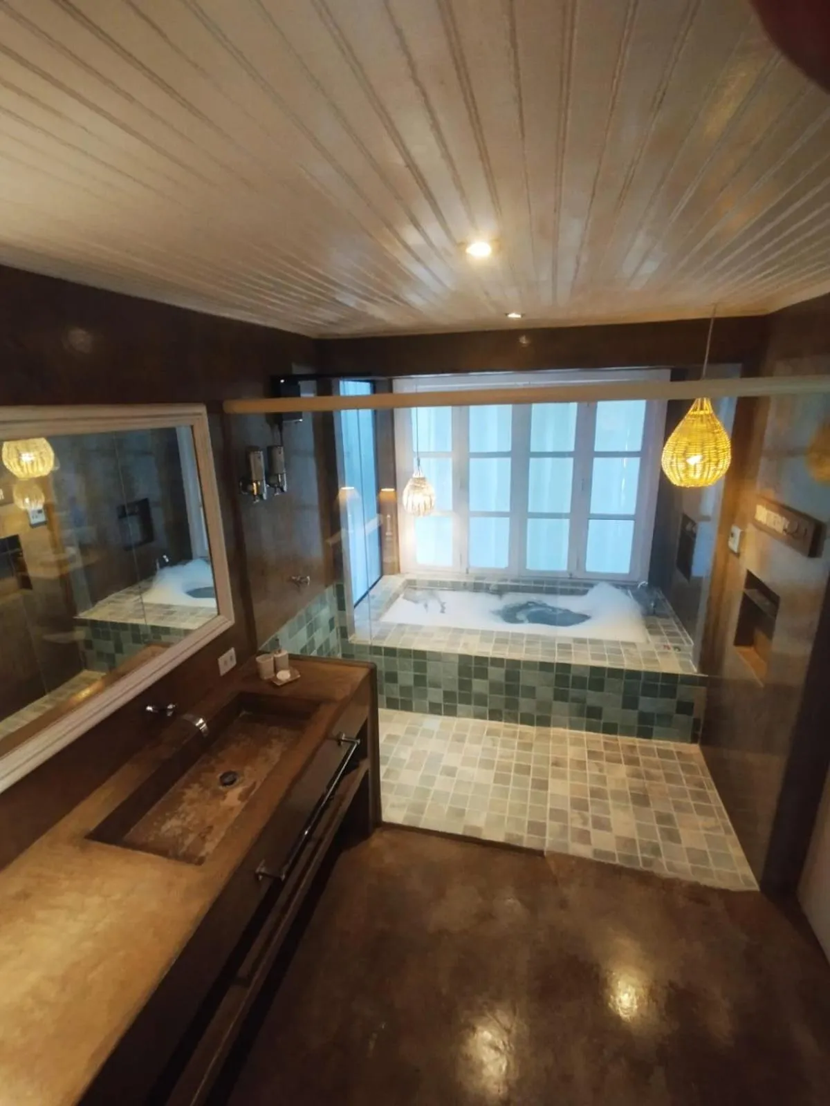 Hot Tub in Recanto de Sophie