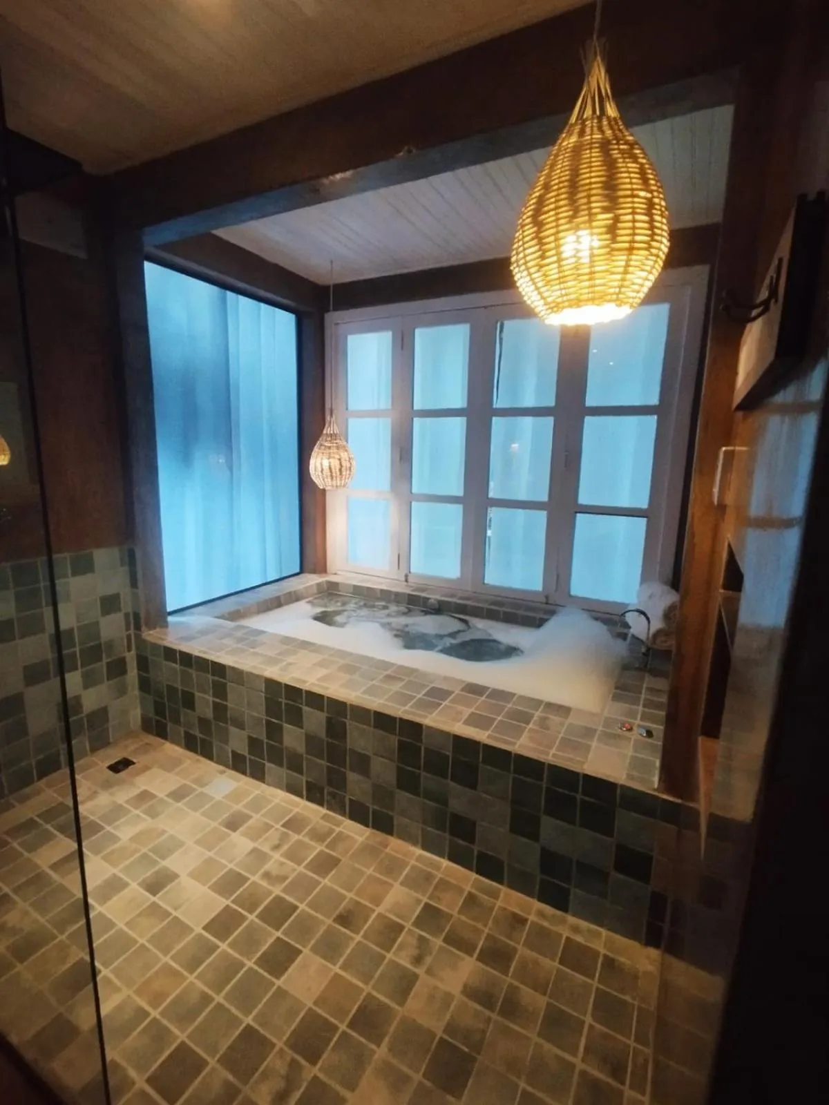 Hot Tub in Recanto de Sophie