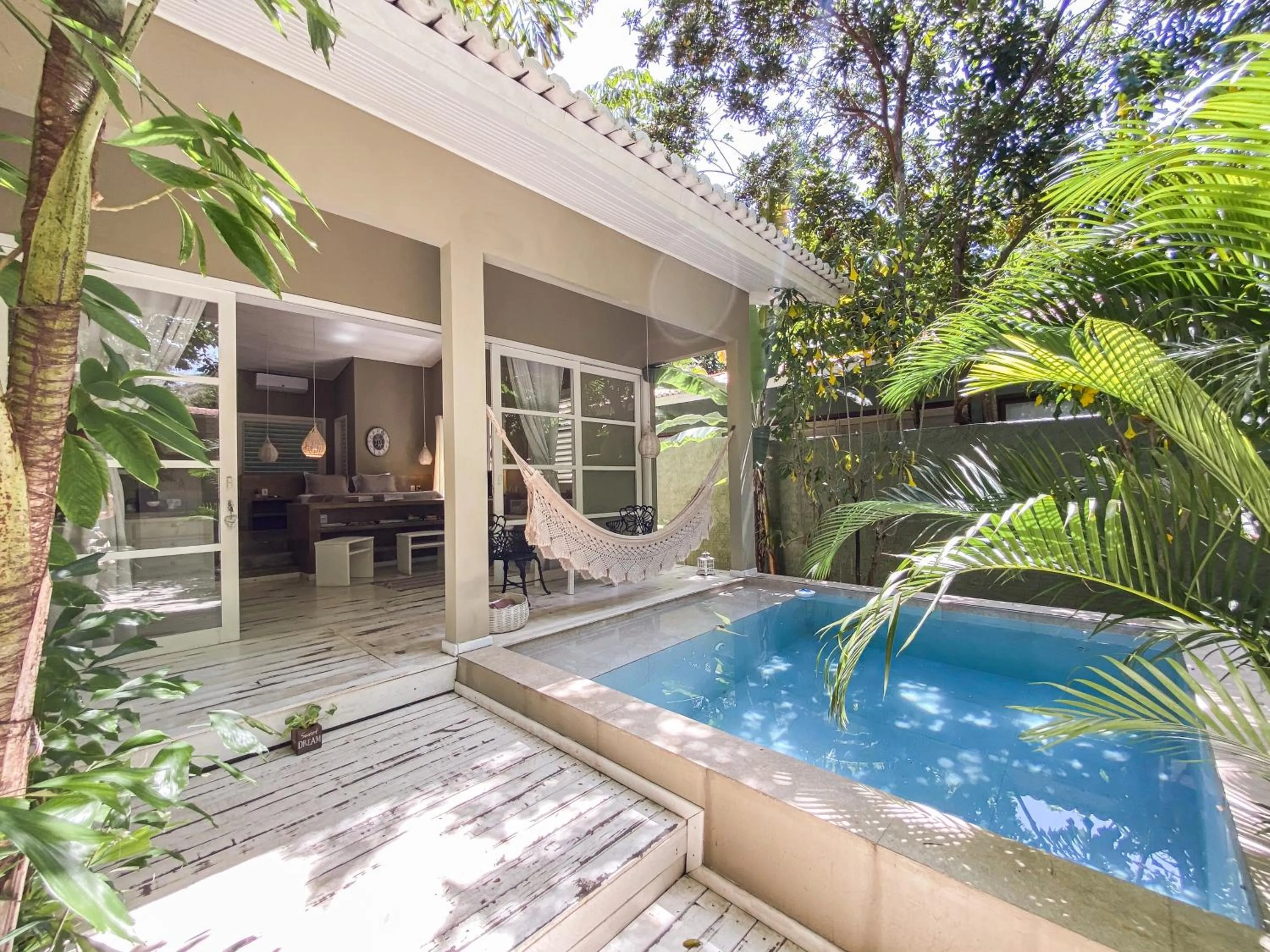 Swimming pool in Recanto de Sophie