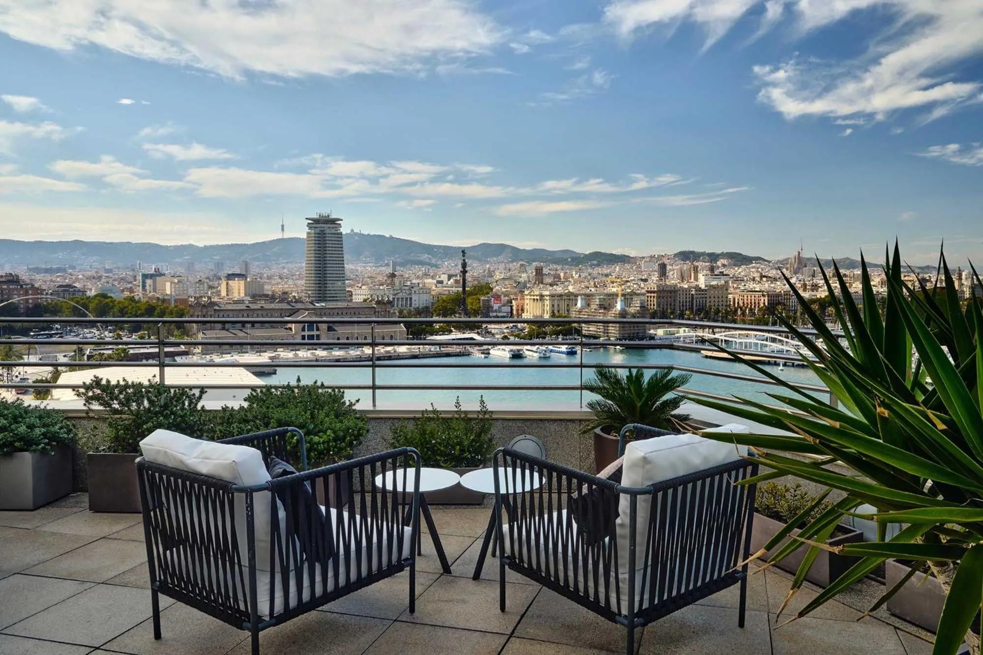 Restaurant/places to eat in Eurostars Grand Marina Hotel GL