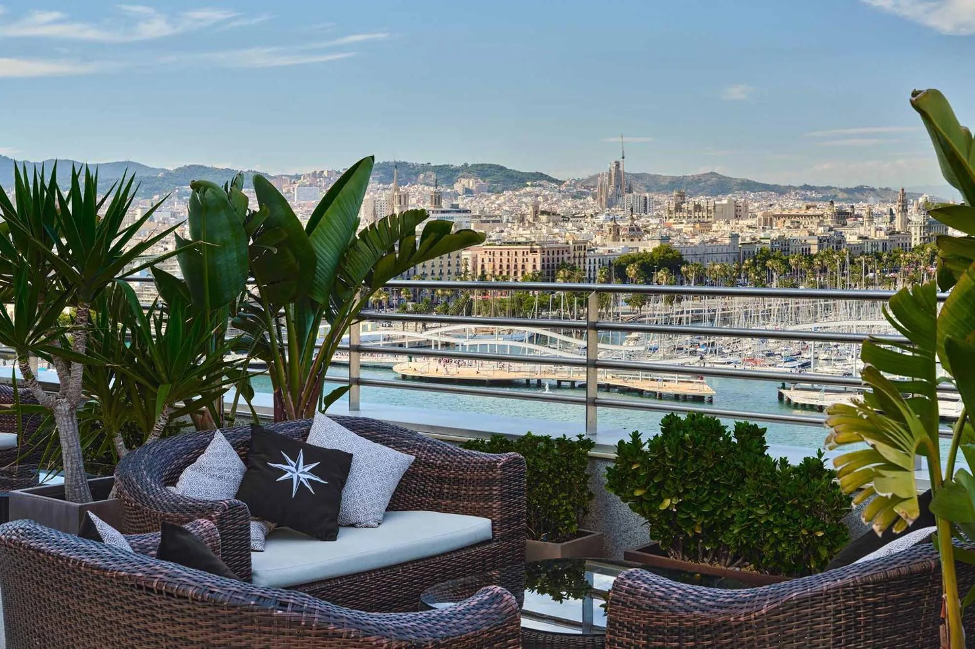 Restaurant/places to eat in Eurostars Grand Marina Hotel GL