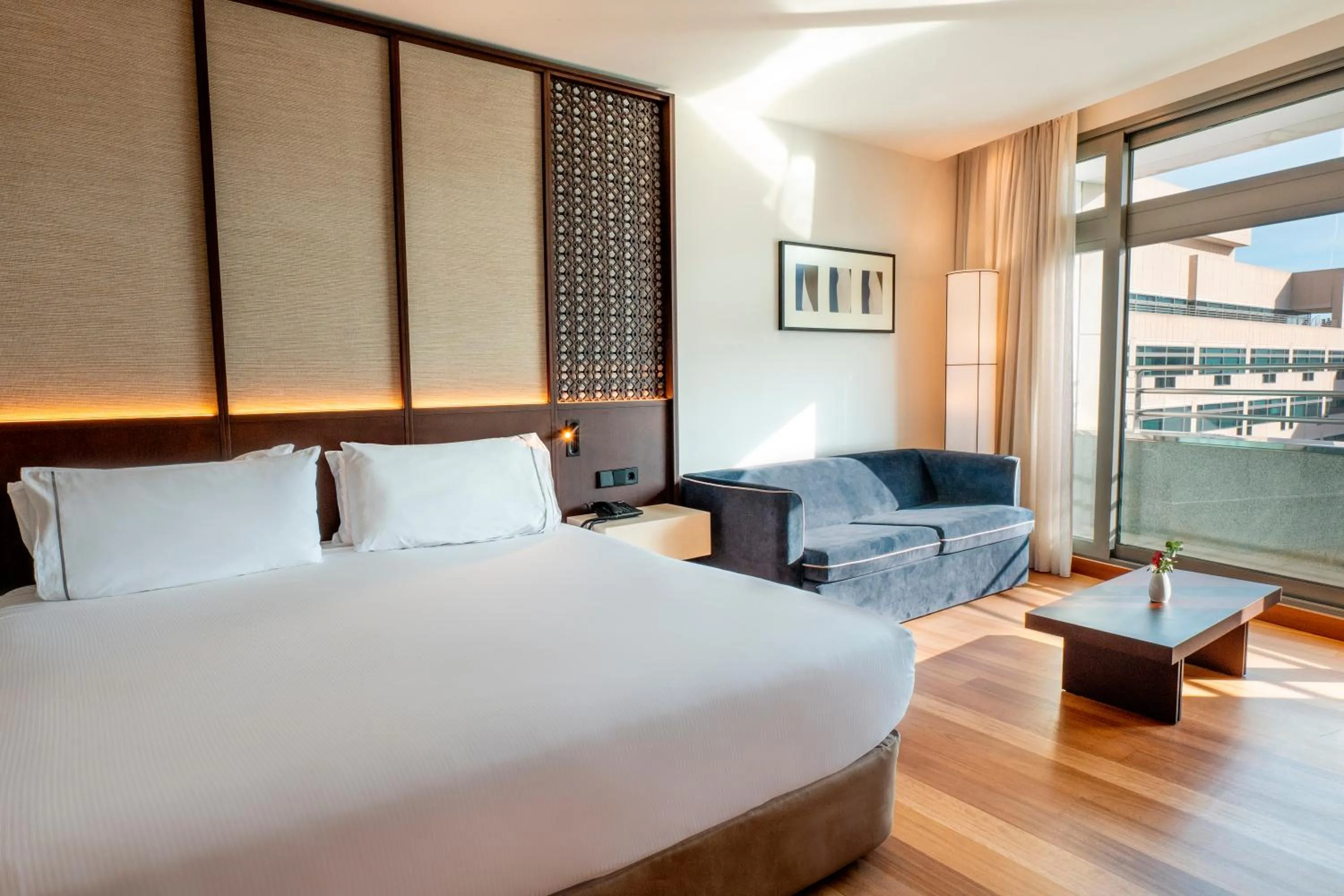 Bed in Eurostars Grand Marina Hotel GL