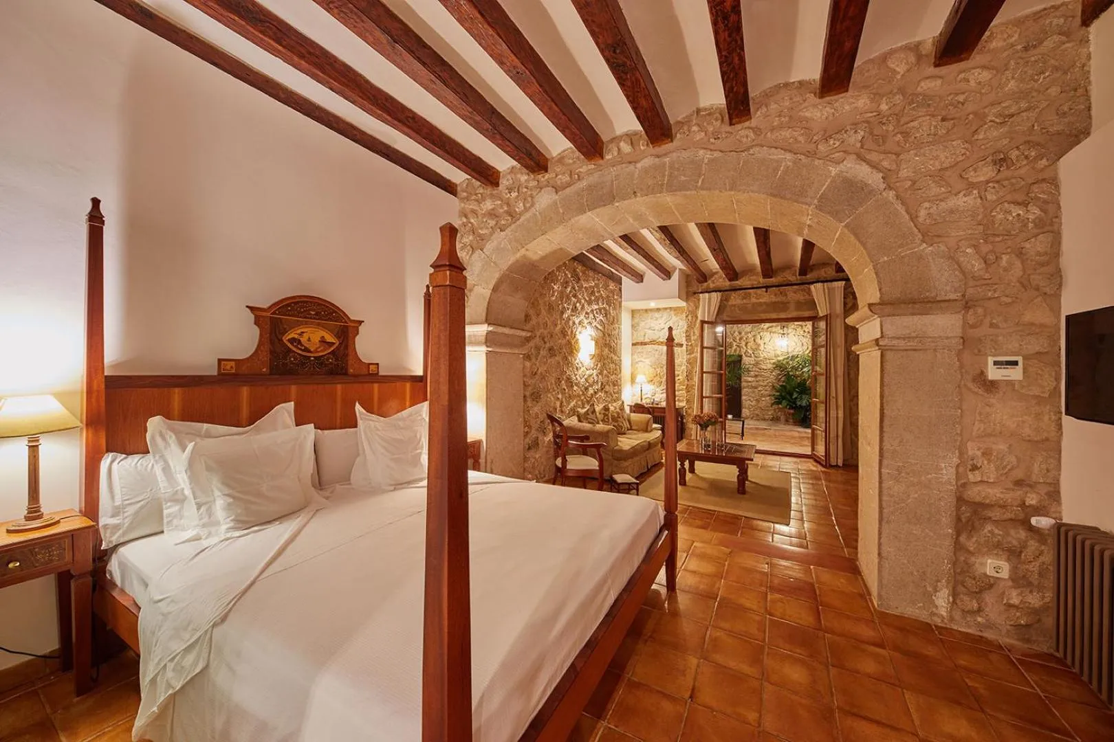 Bed in Cas Comte Suites & Spa - Adults Only