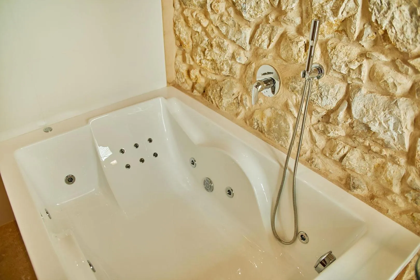 Hot Tub in Cas Comte Suites & Spa - Adults Only