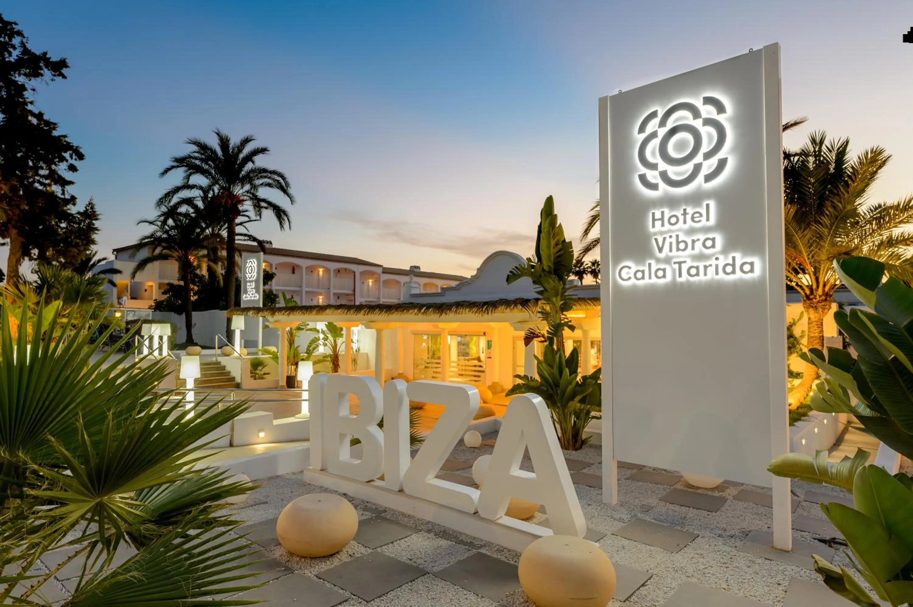 Facade/entrance, Property Logo/Sign in Hotel Playasol Cala Tarida