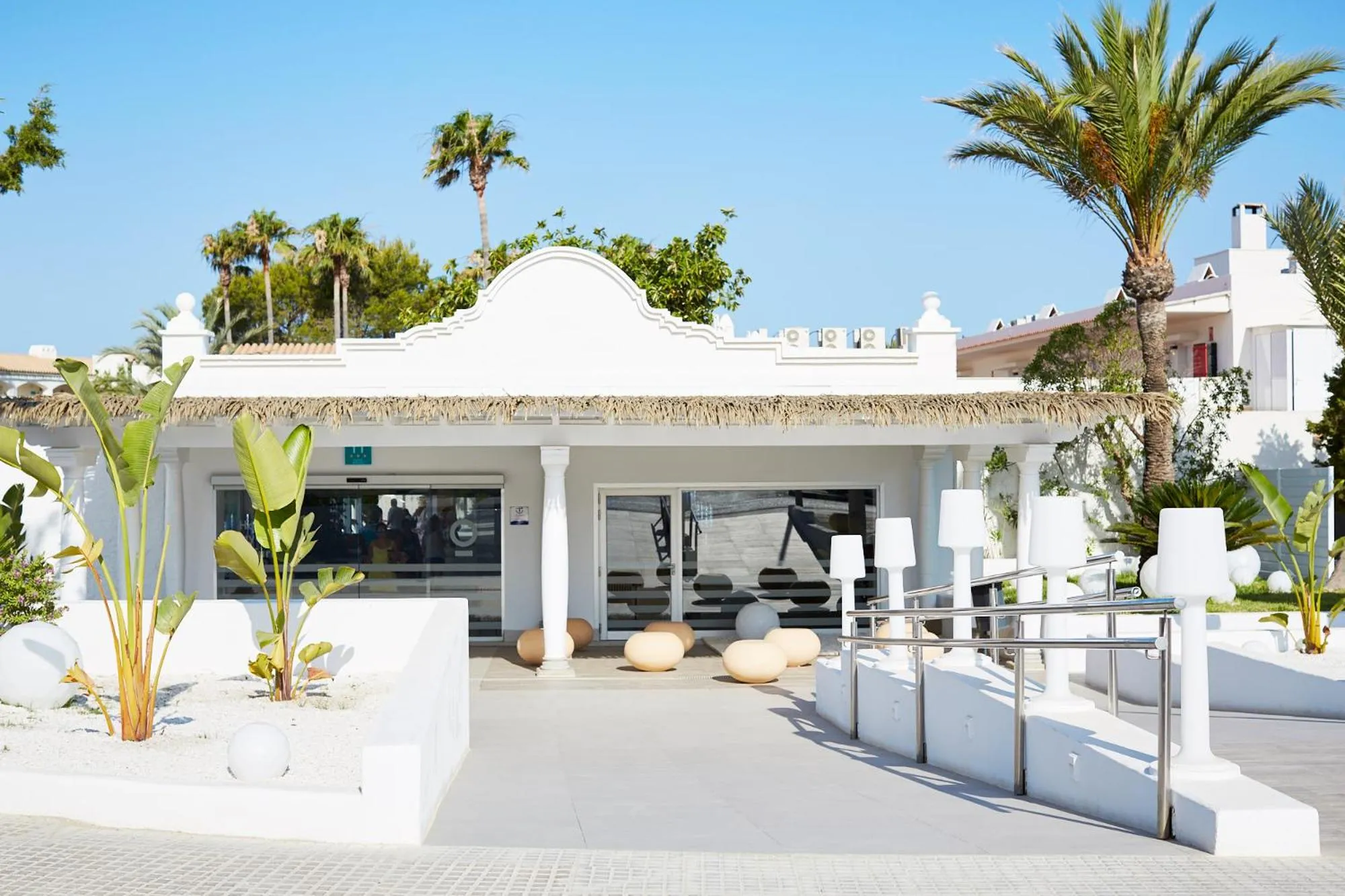 Lobby or reception, Property Building in Hotel Playasol Cala Tarida