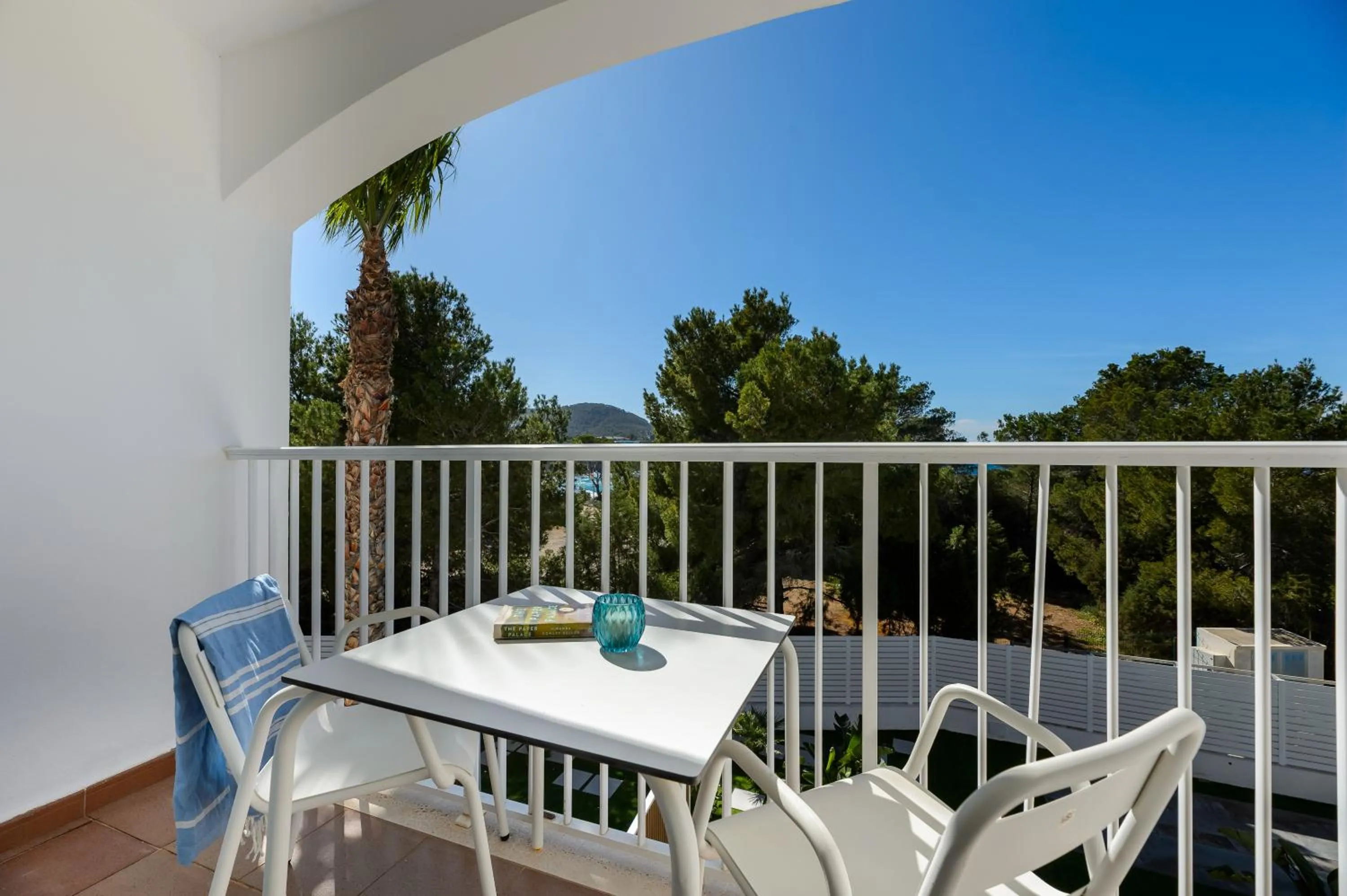 Balcony/Terrace in Hotel Vibra Cala Tarida-3SUP