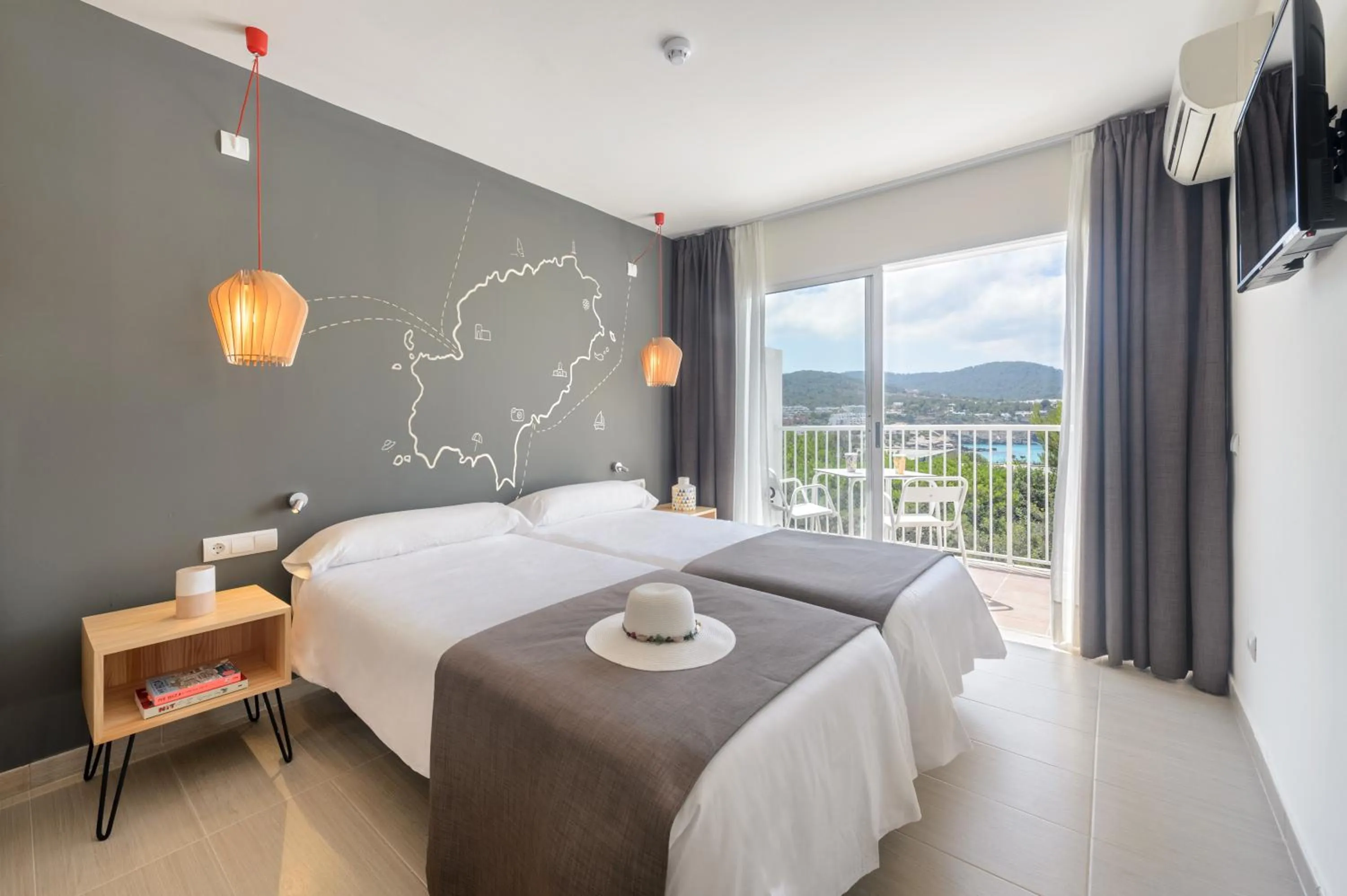 Photo of the whole room, Bed in Hotel Playasol Cala Tarida