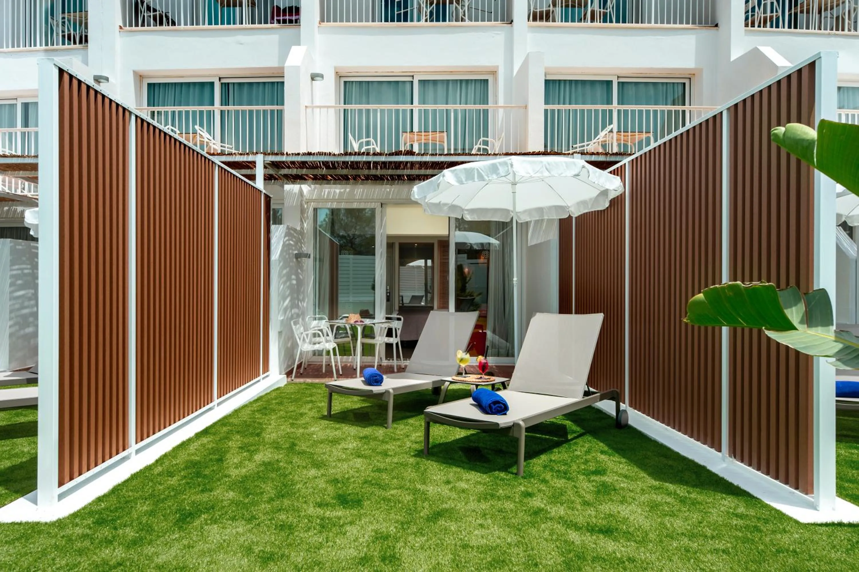 Garden in Hotel Playasol Cala Tarida