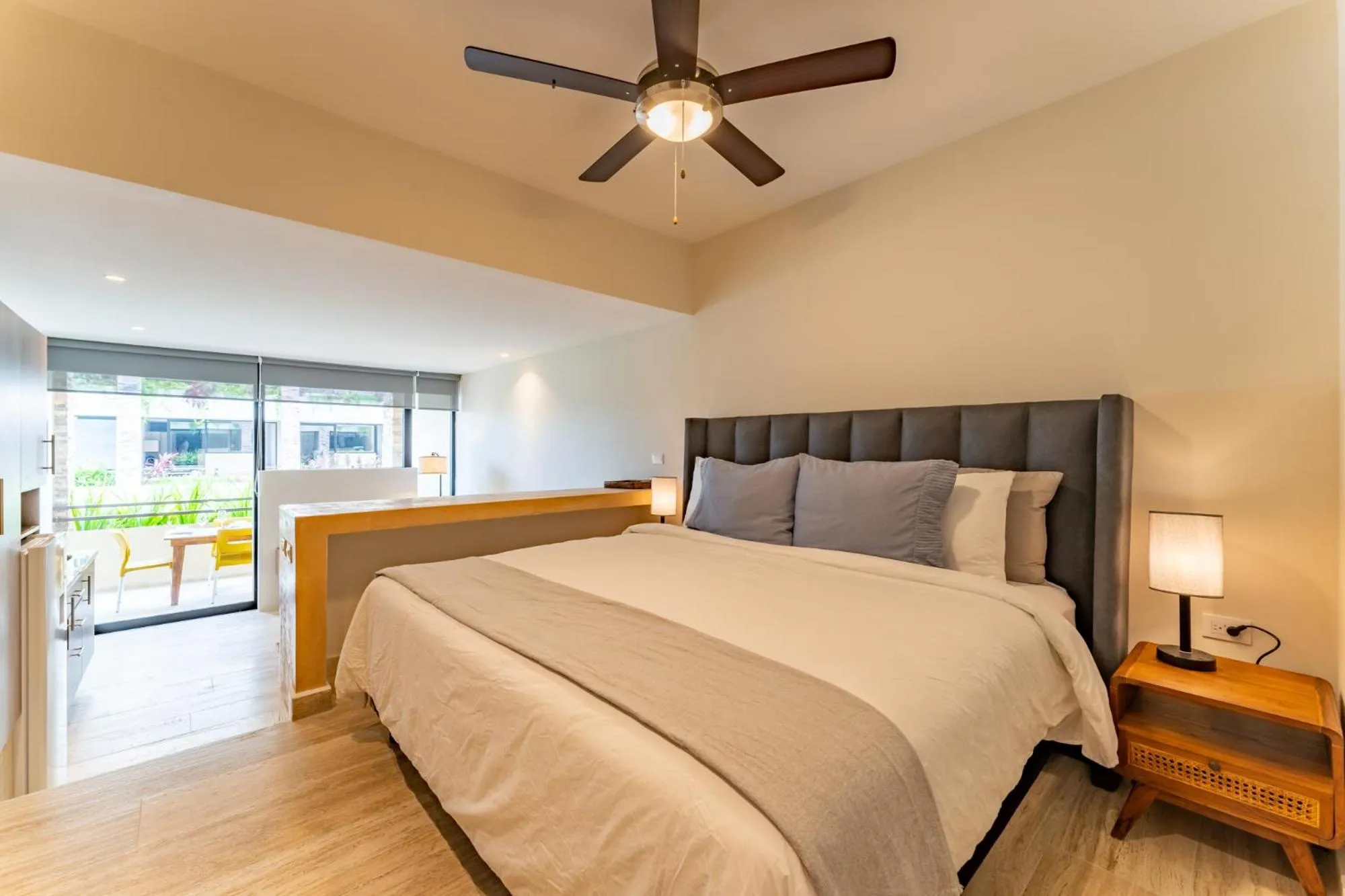 Photo of the whole room, Bed in Syrena Adventure