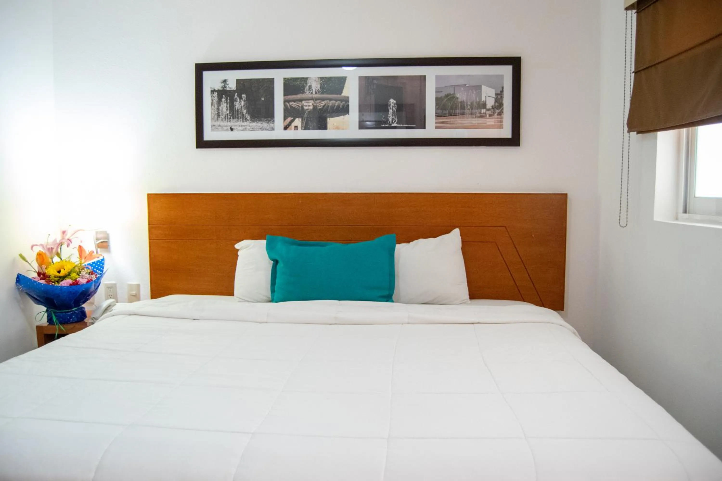 Bed in Hotel River Poliforum