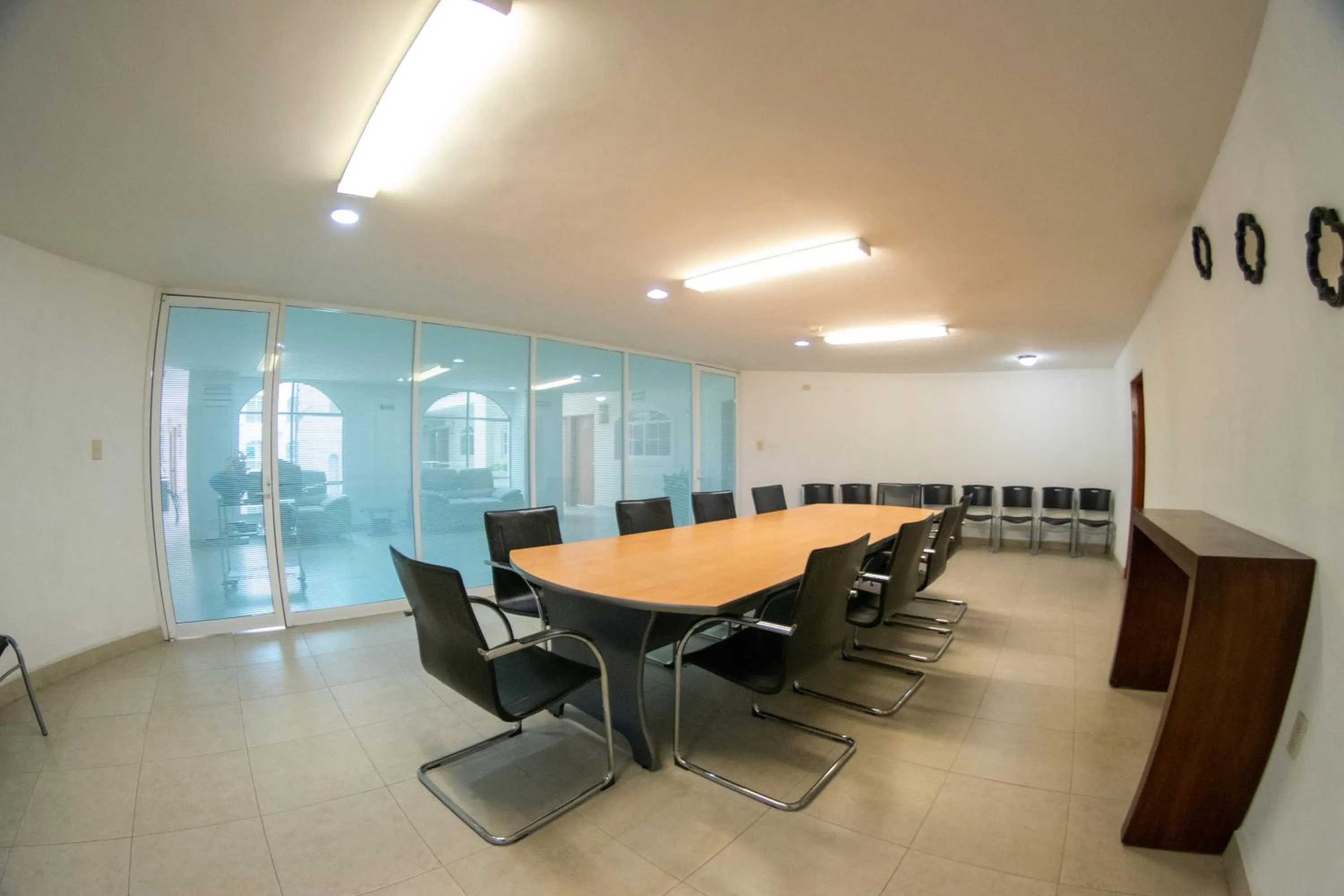 Business facilities in Hotel River Poliforum