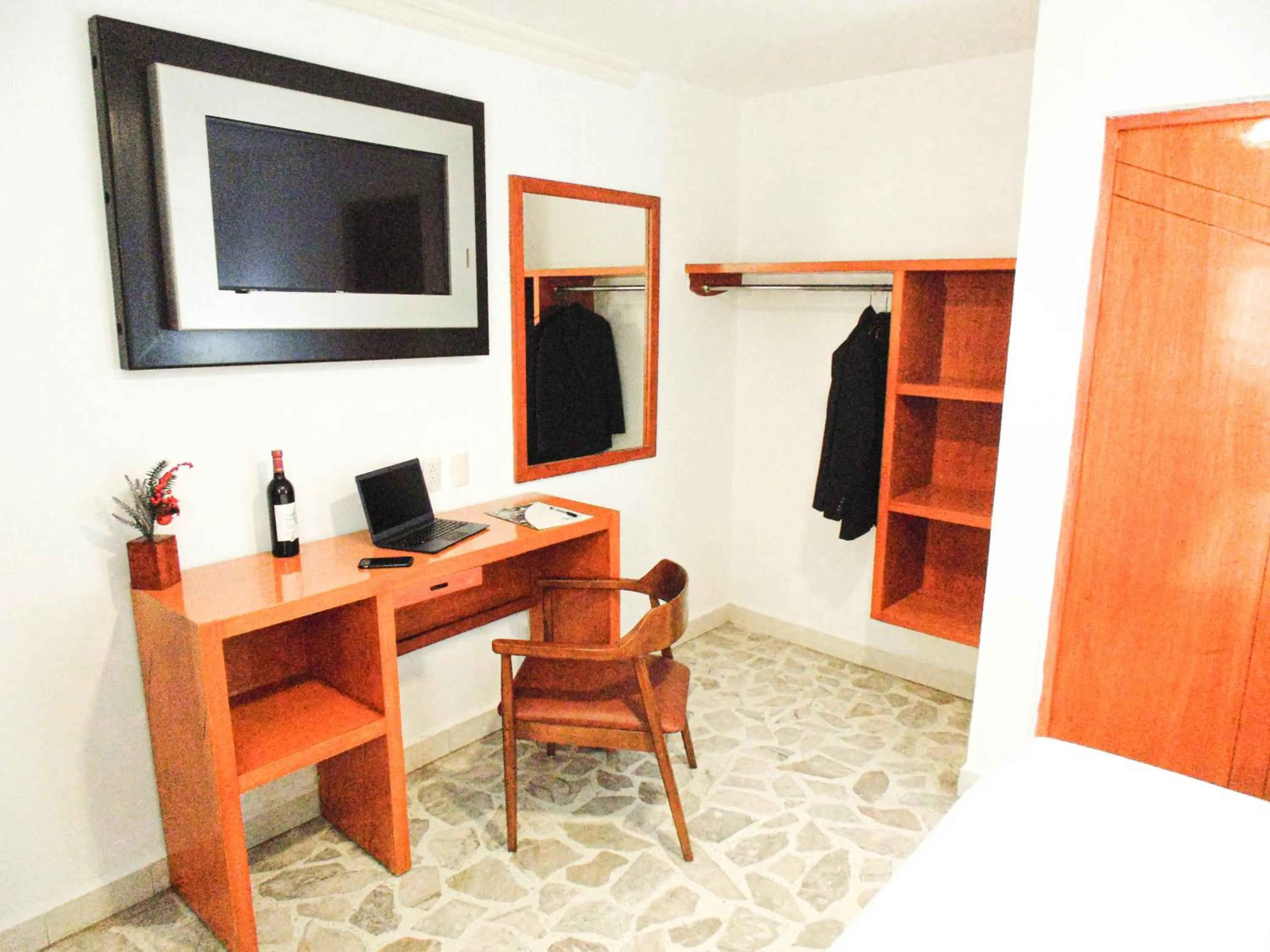 hair dresser in Hotel River Poliforum