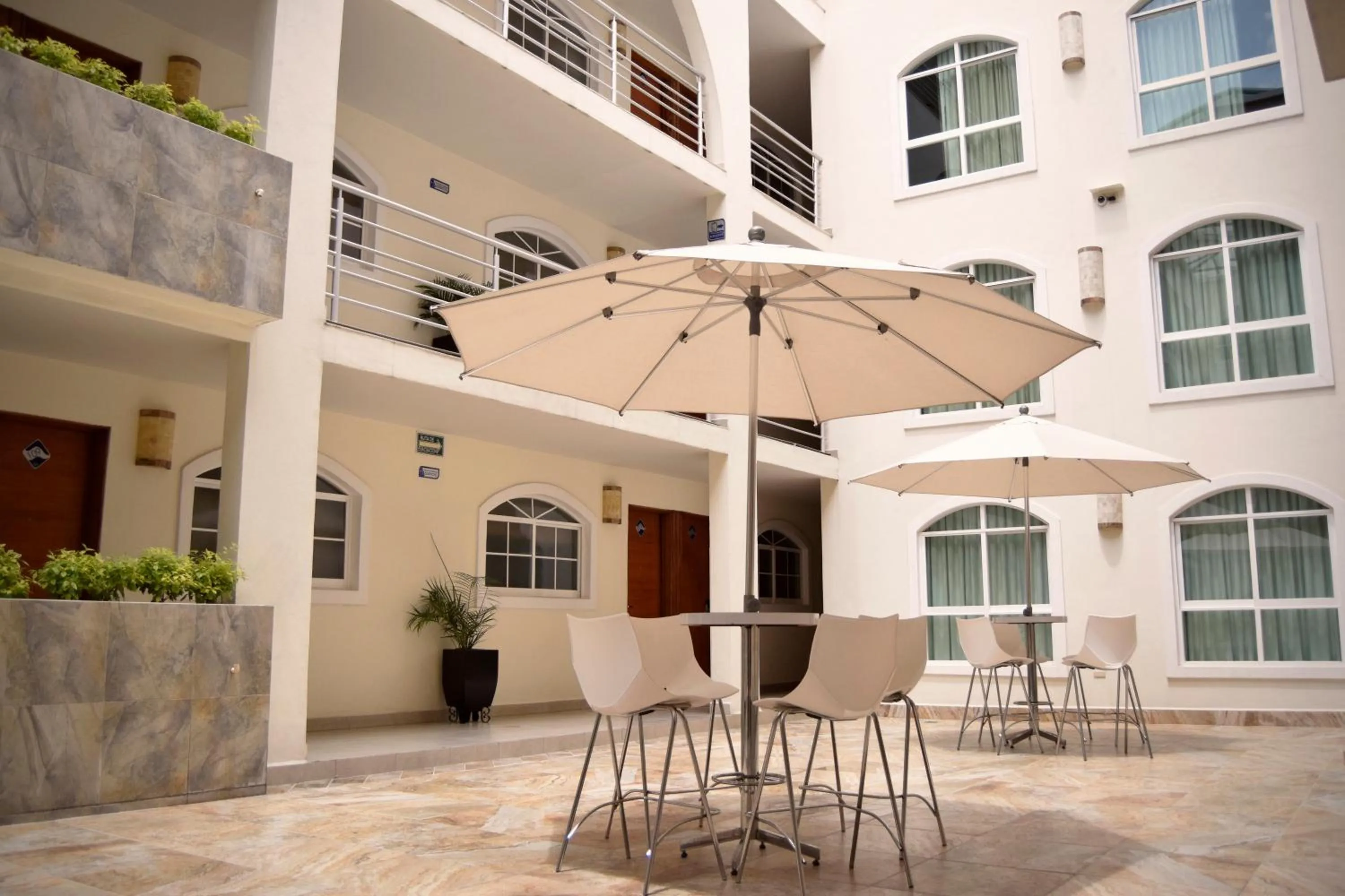 Patio in Hotel River Poliforum