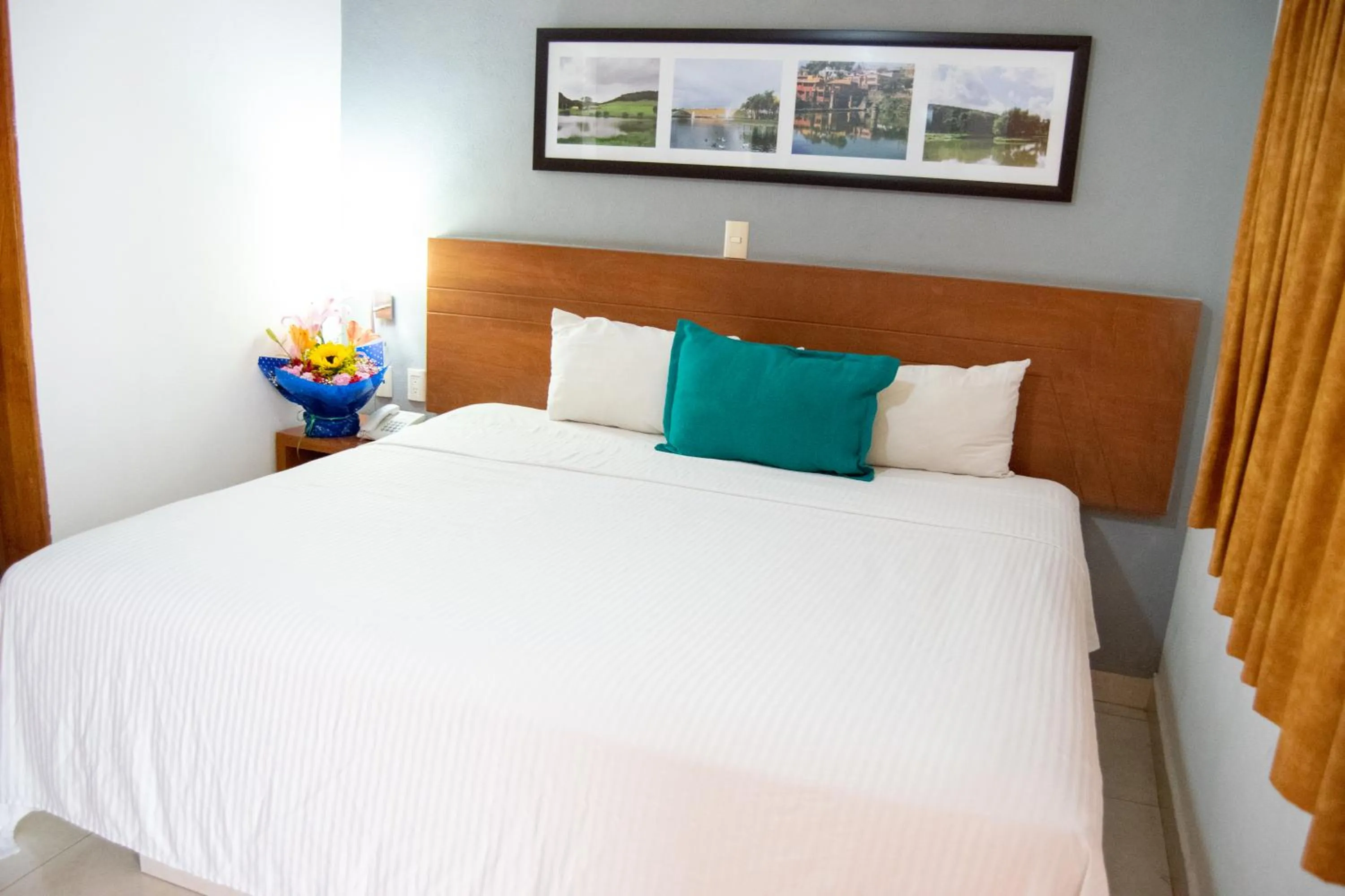 Bed in Hotel River Poliforum