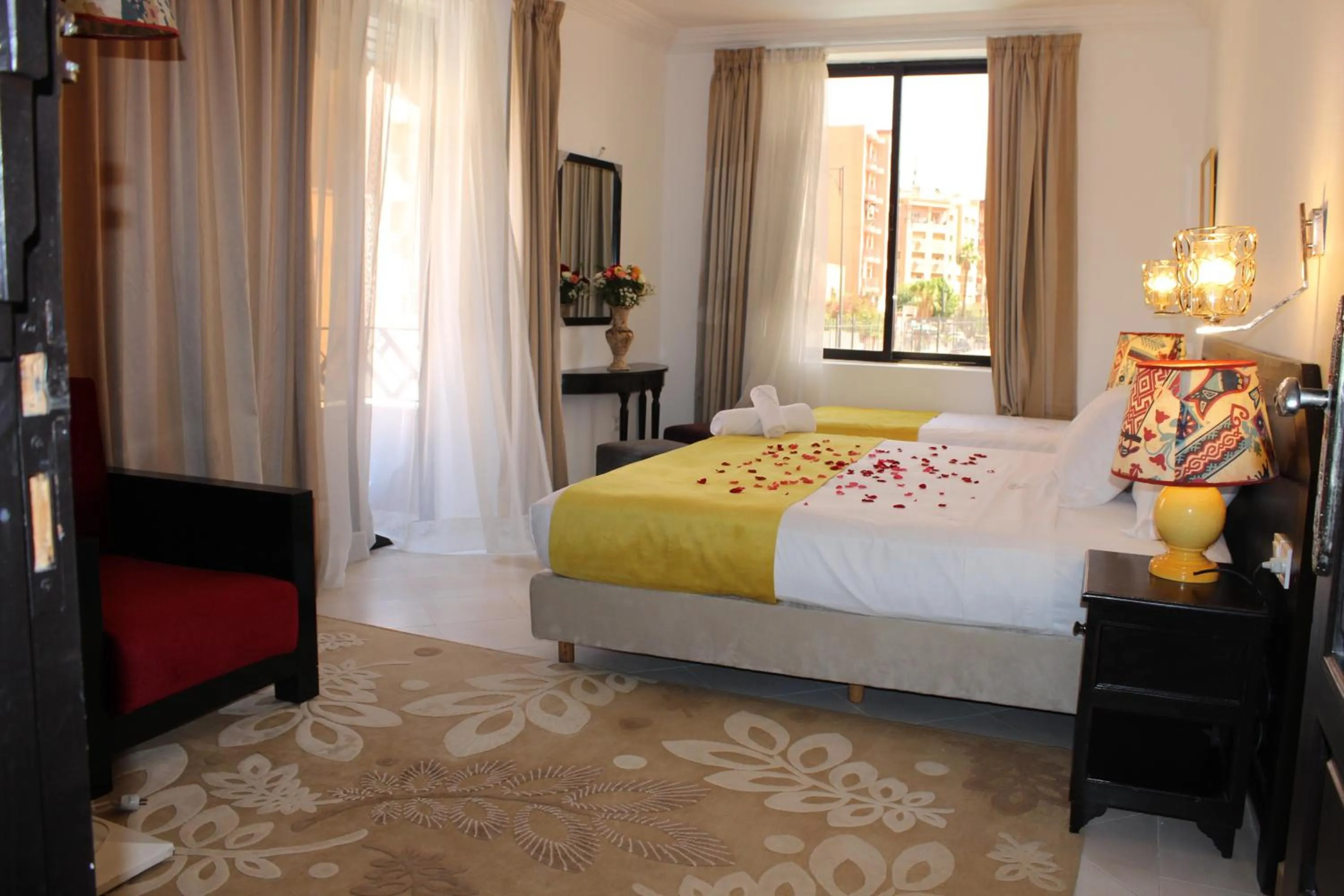 Photo of the whole room, Bed in Majorel Pearl Hotel-Riad-Restaurant Piscine&Spa