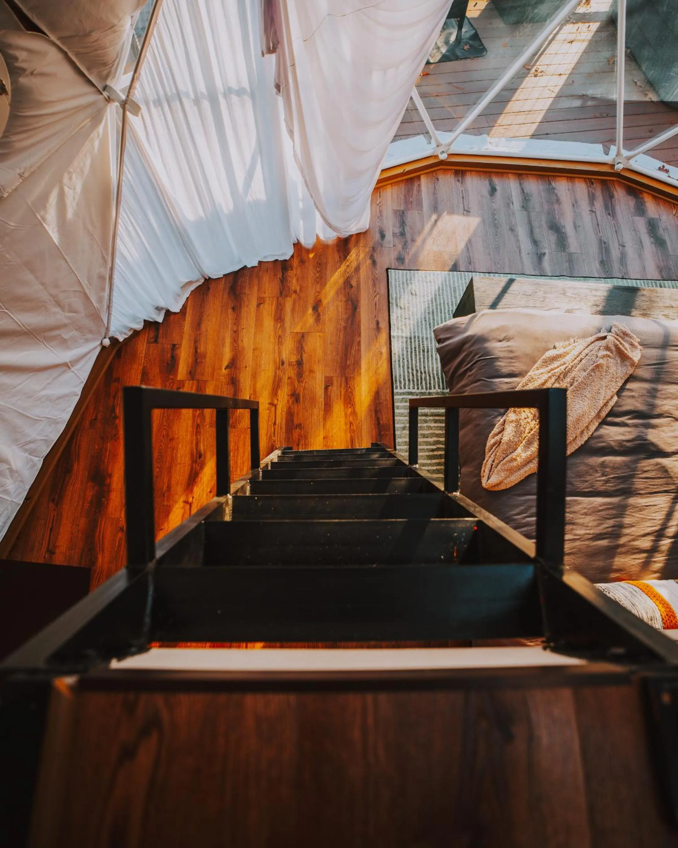 View (from property/room), Bed in Starlight Haven Hot Springs