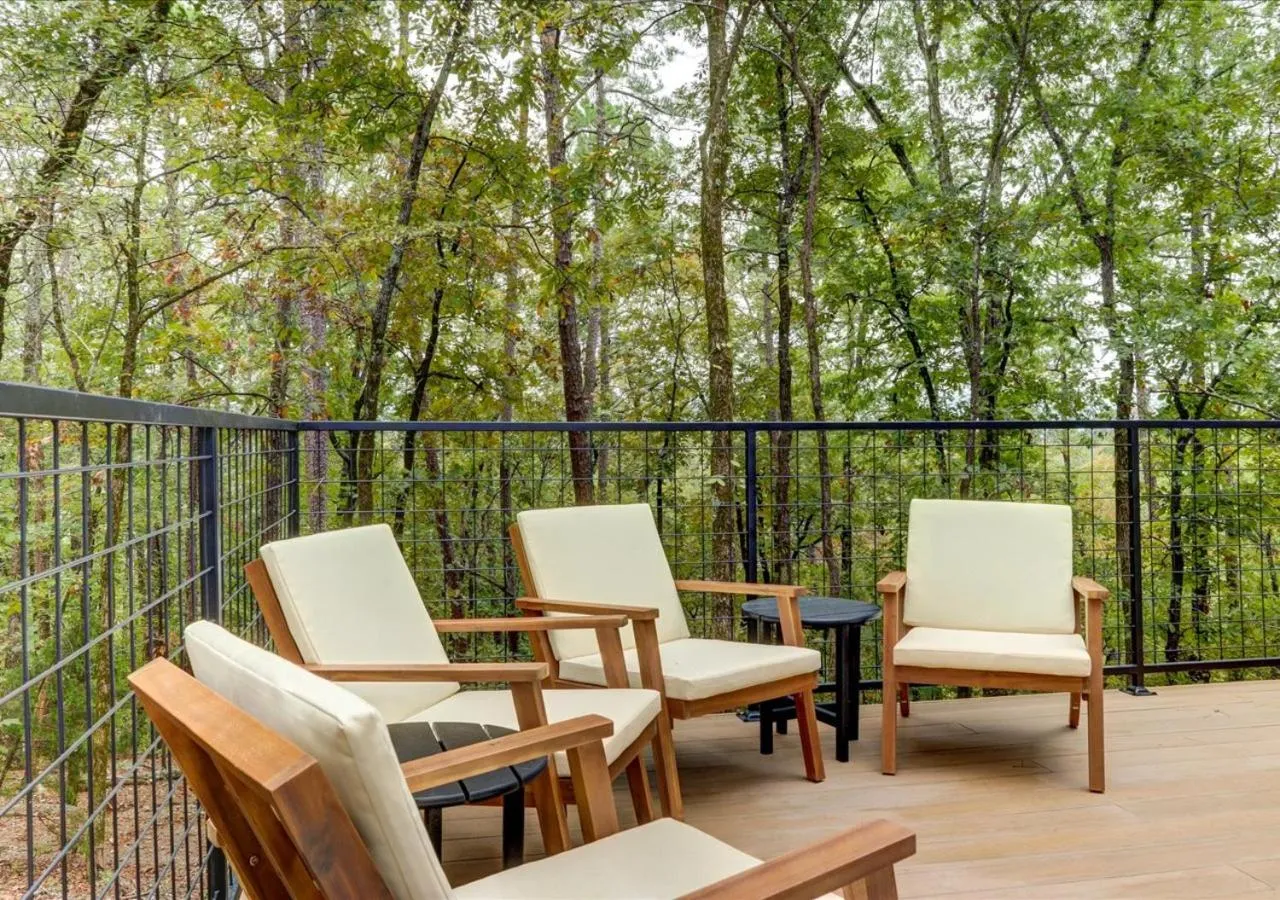 Patio in Starlight Haven Hot Springs