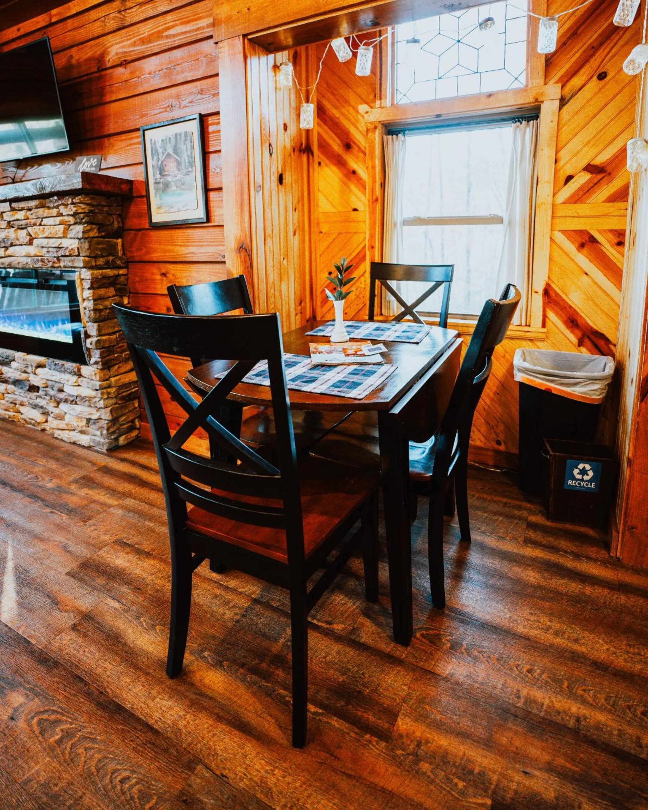 Dining area in Starlight Haven Hot Springs