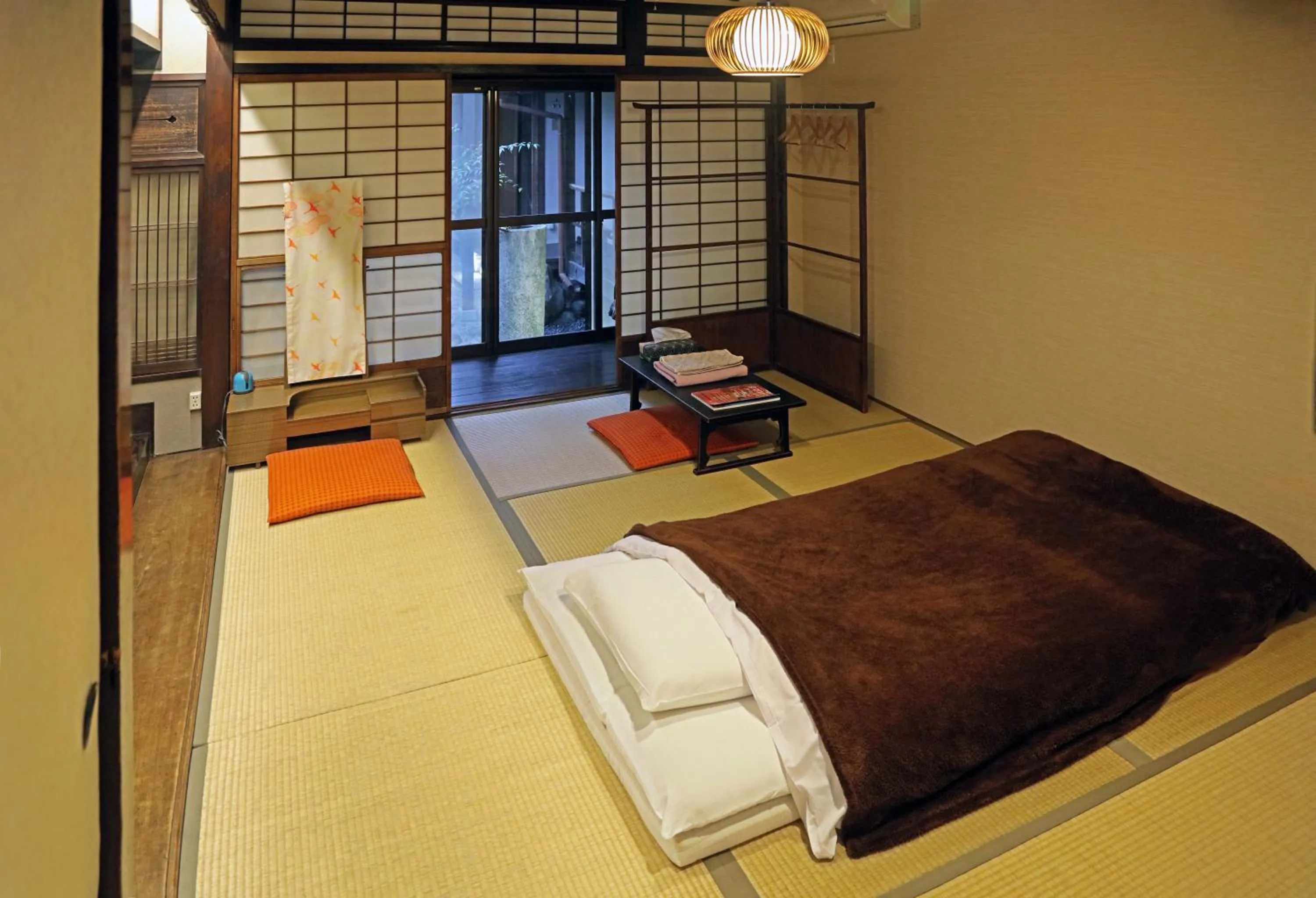 Photo of the whole room, Bed in Guesthouse KYOTO COMPASS