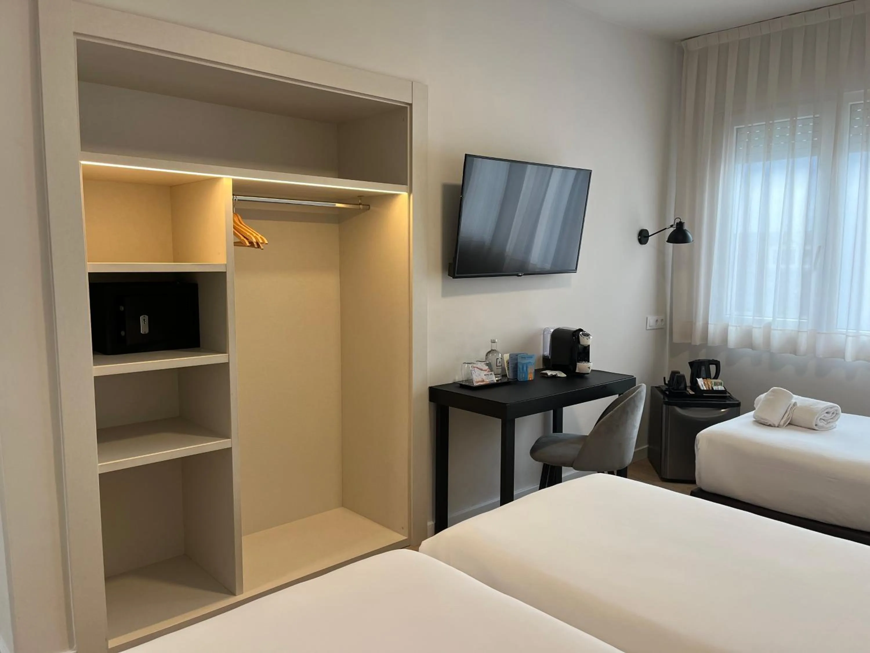 Bed in Tres Torres Atiram Hotel