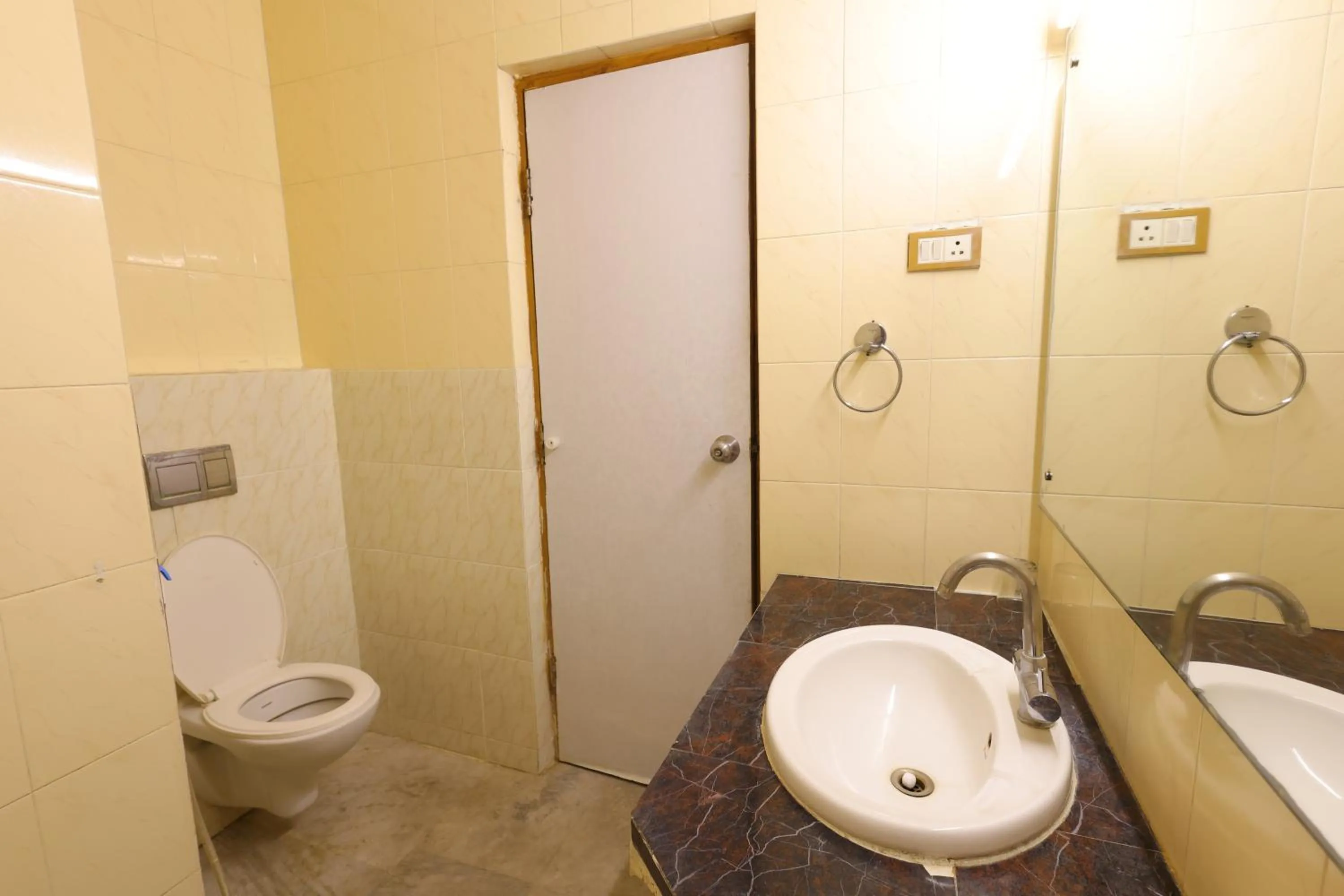 Bathroom in Hotel PLR Grand