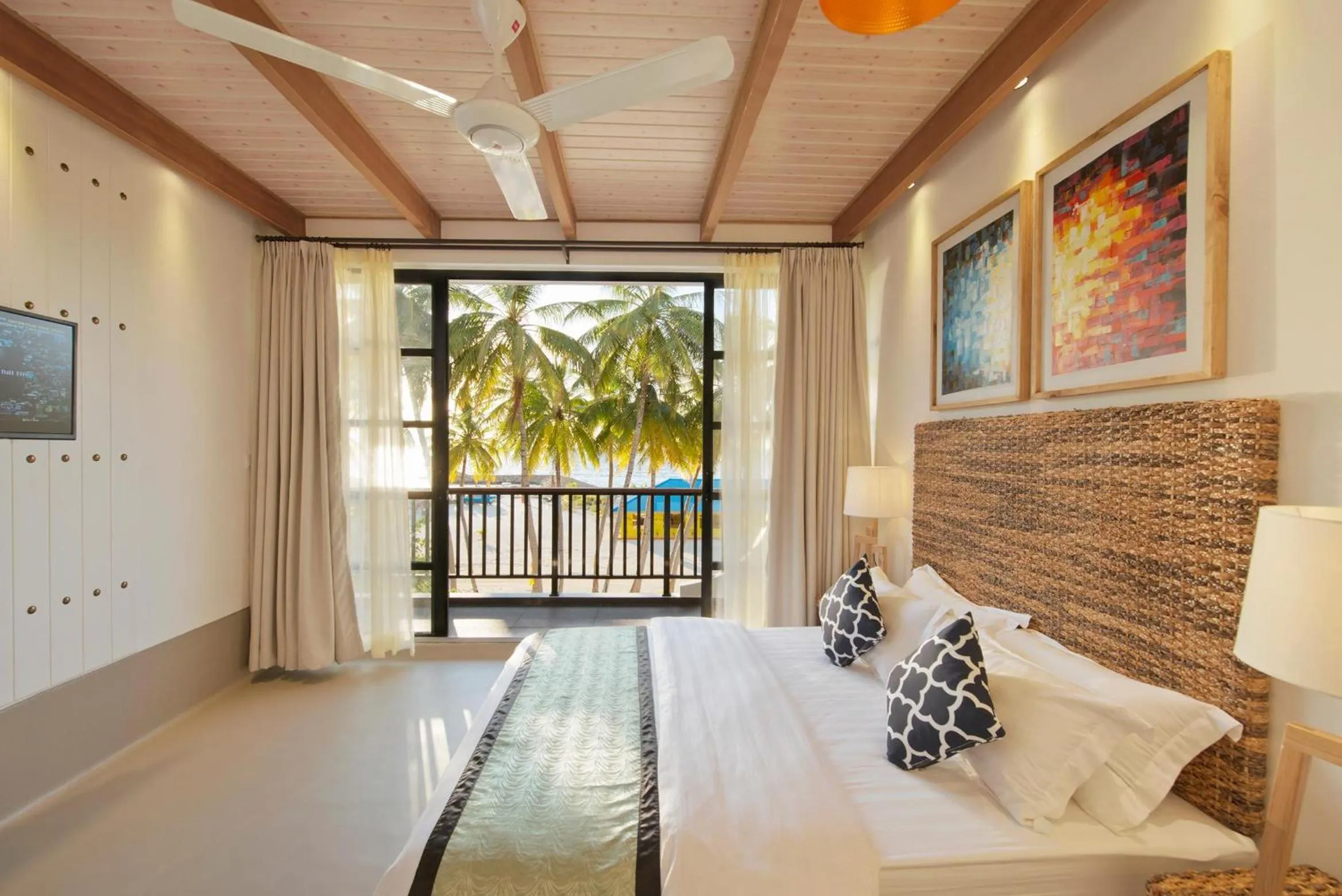 Decorative detail, Bed in Crystal Sands