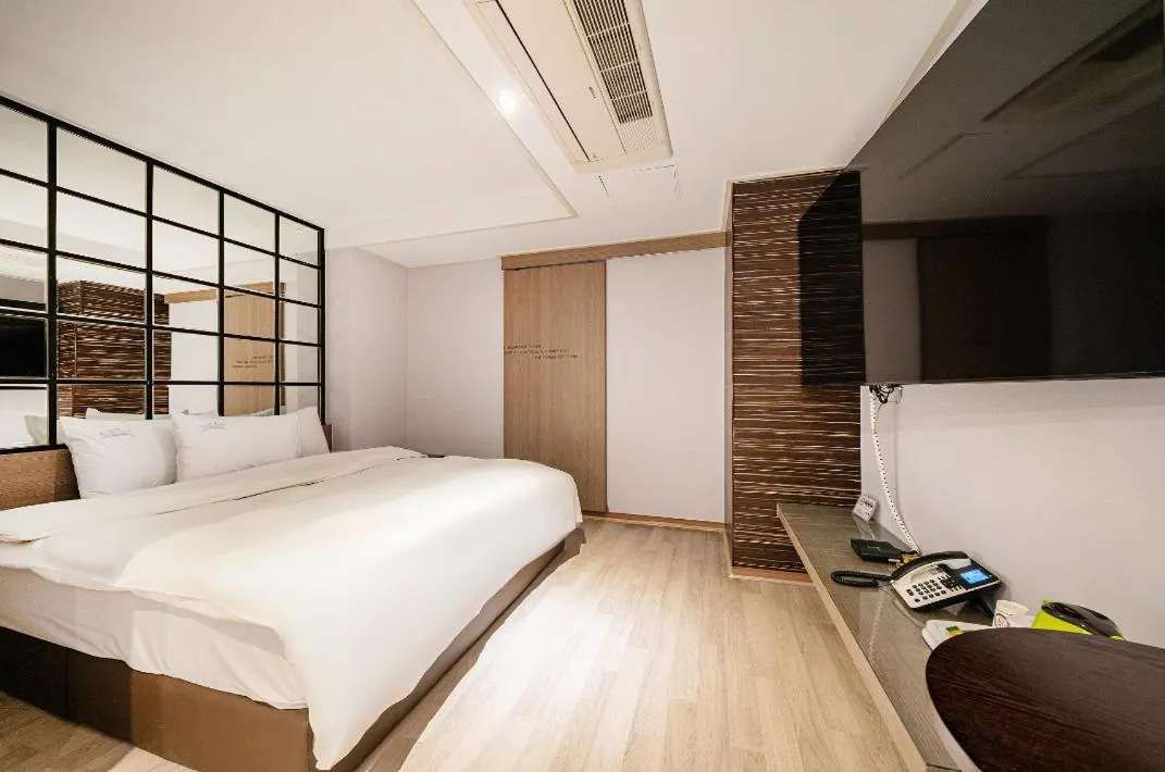 Bed in Bundang Regency Hotel