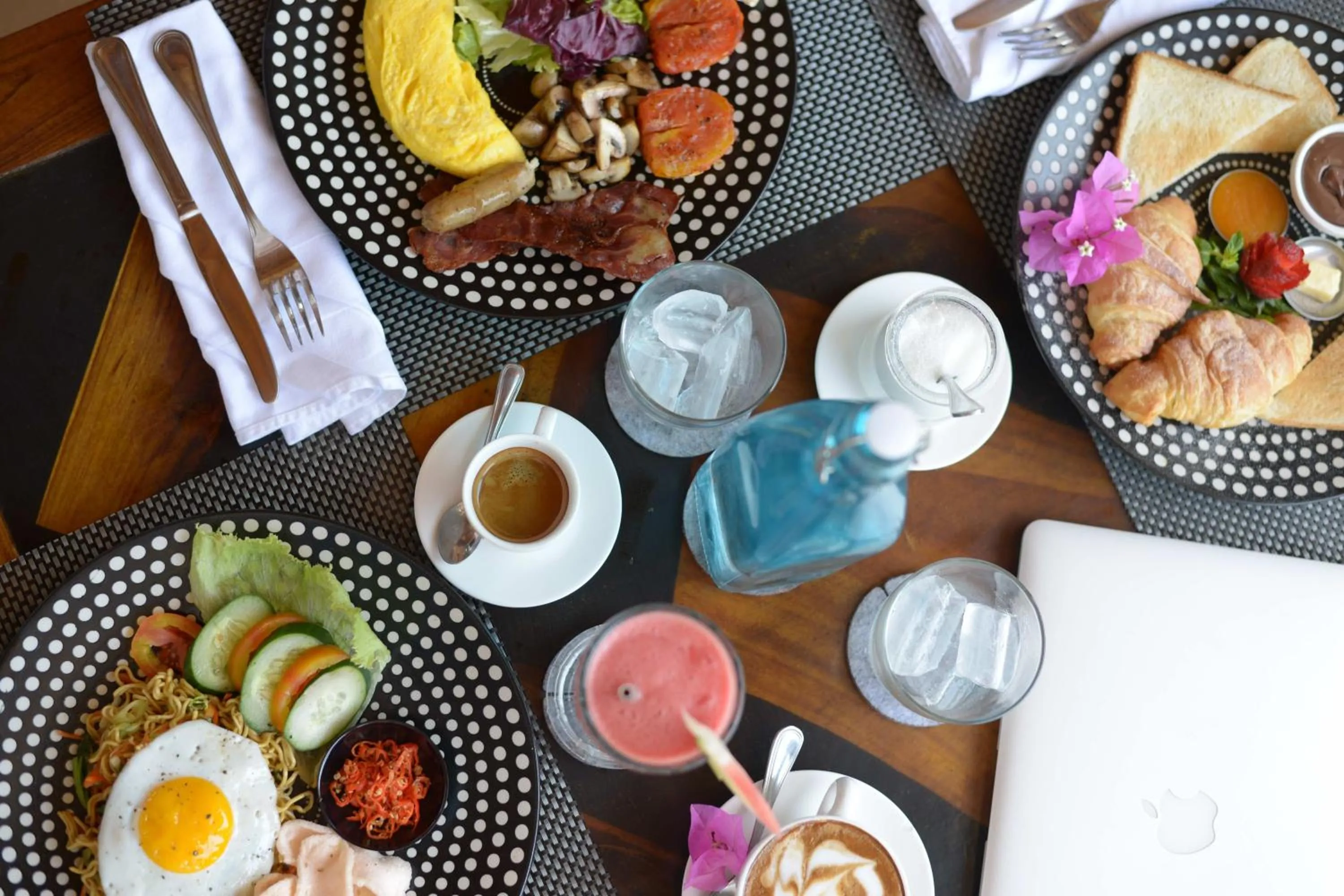 Breakfast in Villa Casablanca Surf Keramas