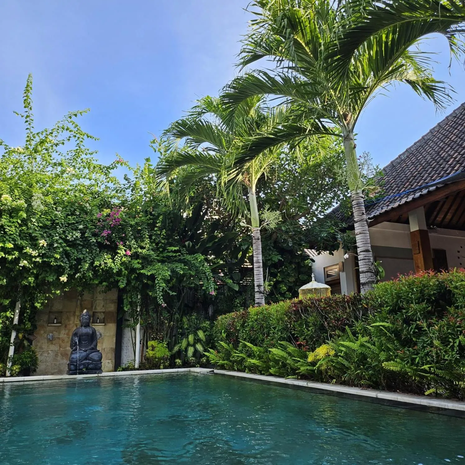 Swimming pool in Villa Casablanca Surf Keramas