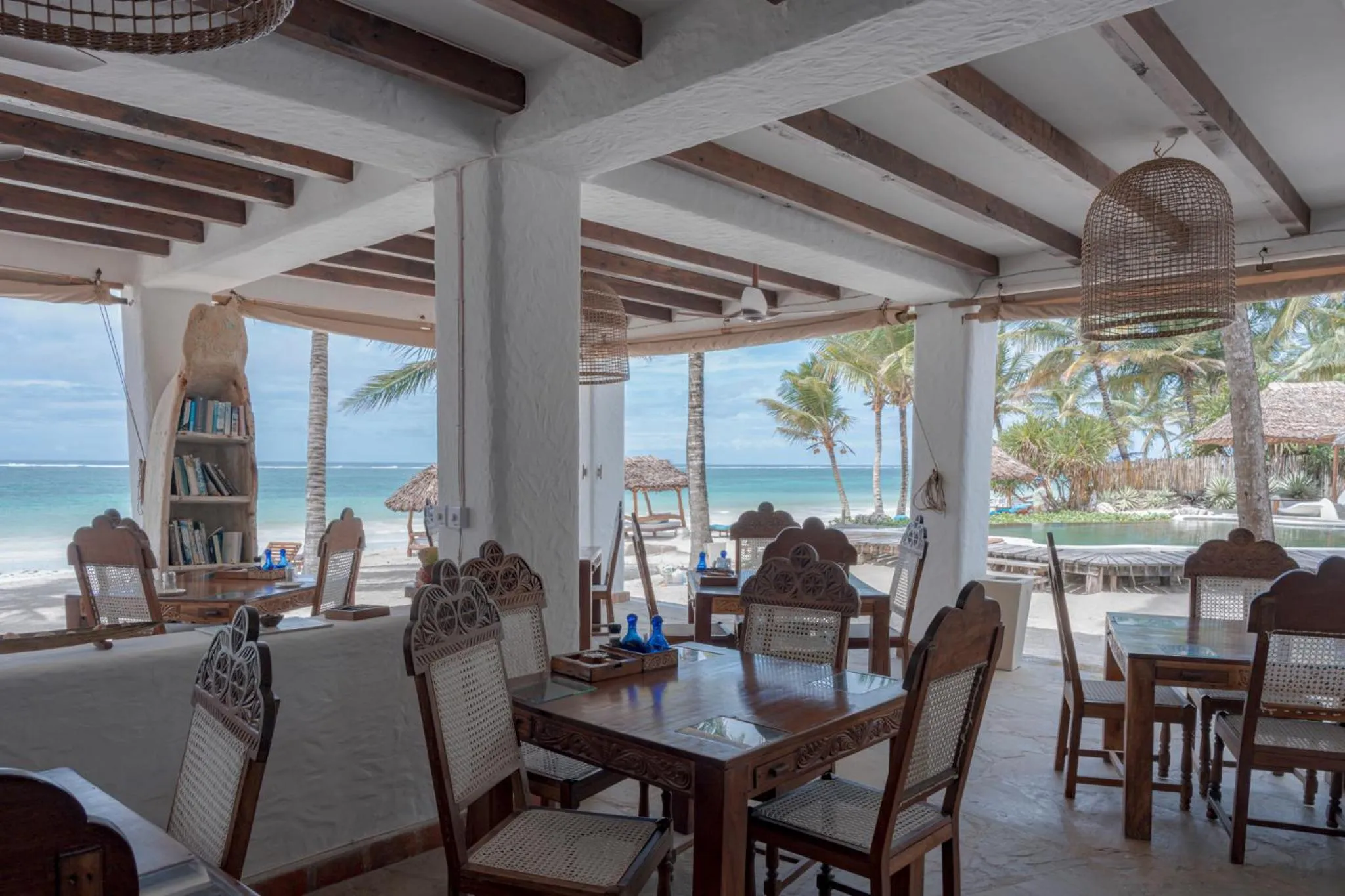 Restaurant/places to eat in Waterlovers Beach Resort