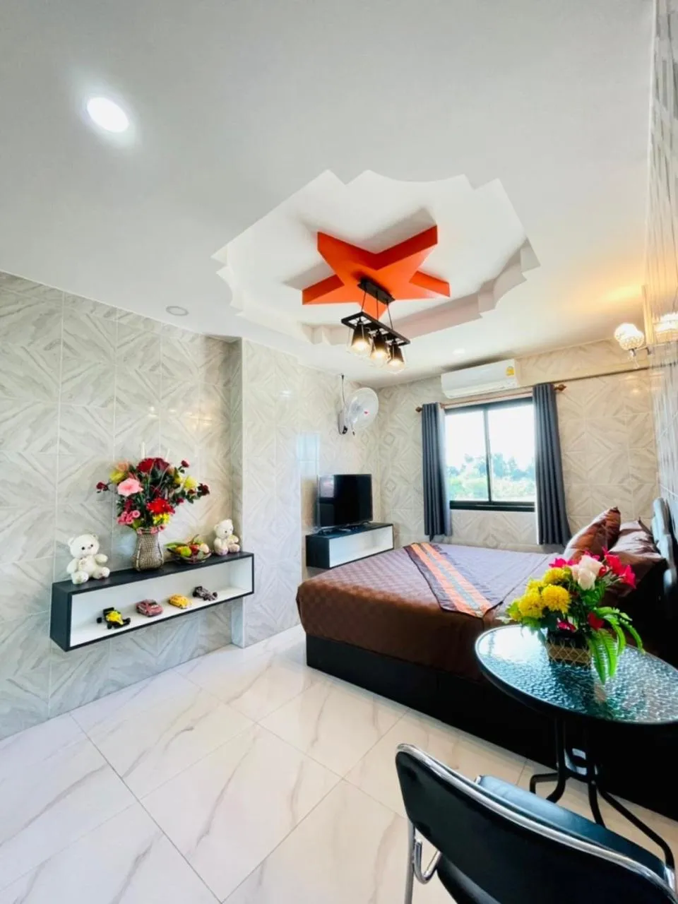 Photo of the whole room in โรงแรมเรือนคุณเล็ก กานต์สินี