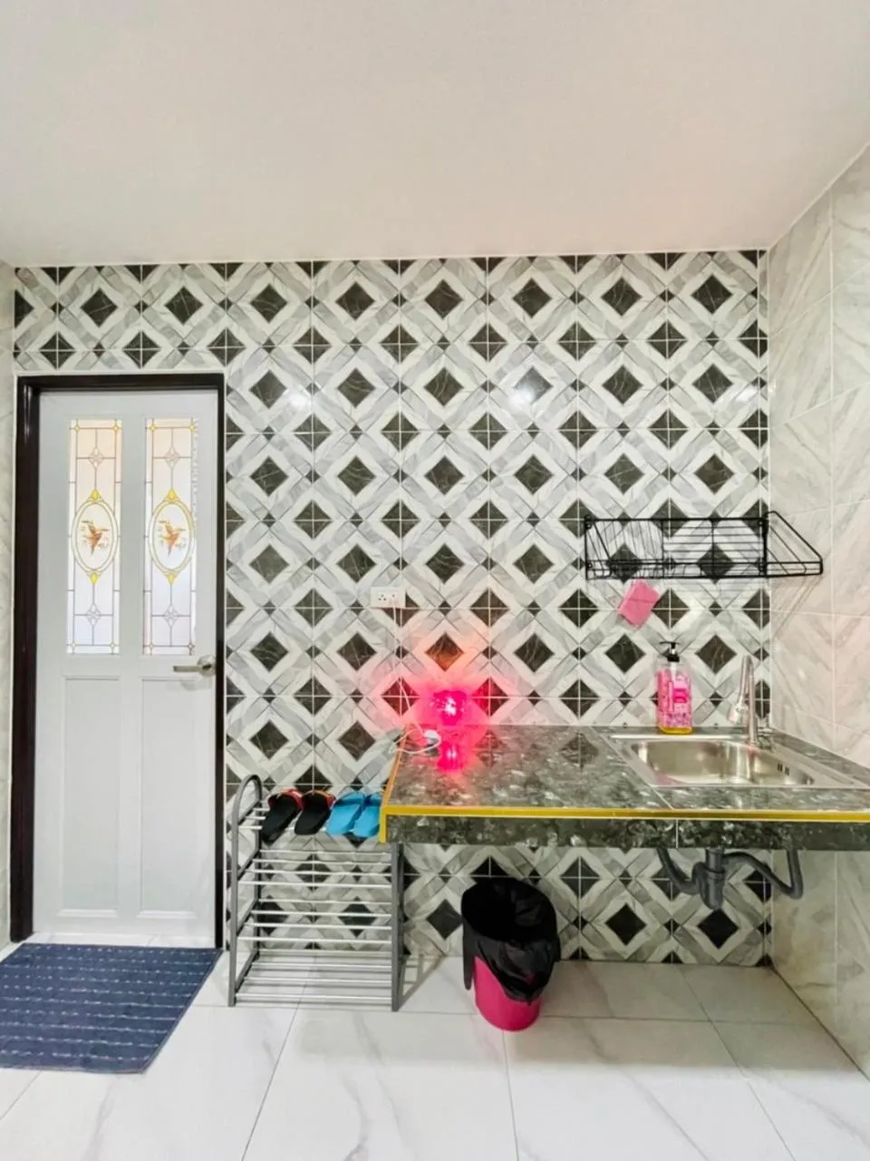 Kitchen or kitchenette in โรงแรมเรือนคุณเล็ก กานต์สินี