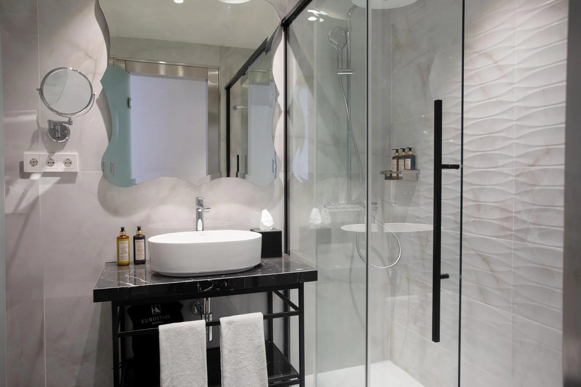 Shower in Eurostars Laietana