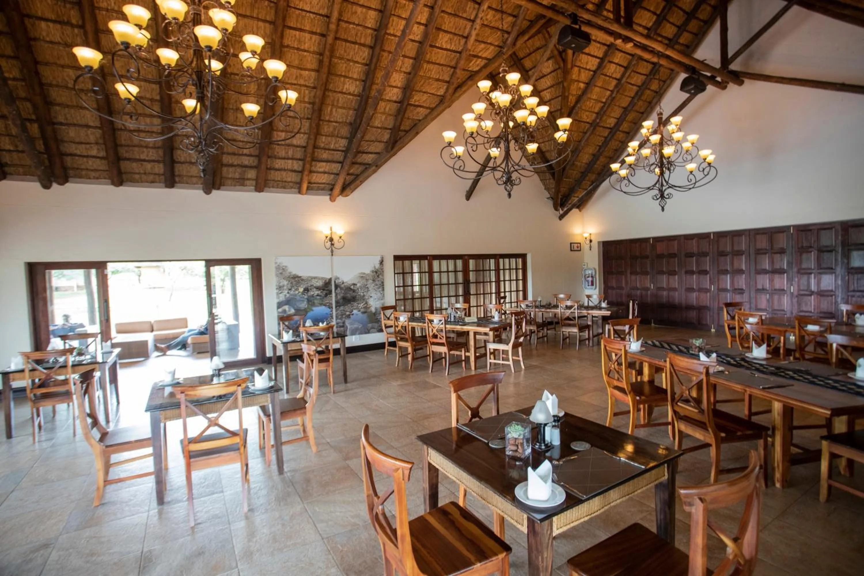 Restaurant/places to eat in Lapeng Guest Lodge
