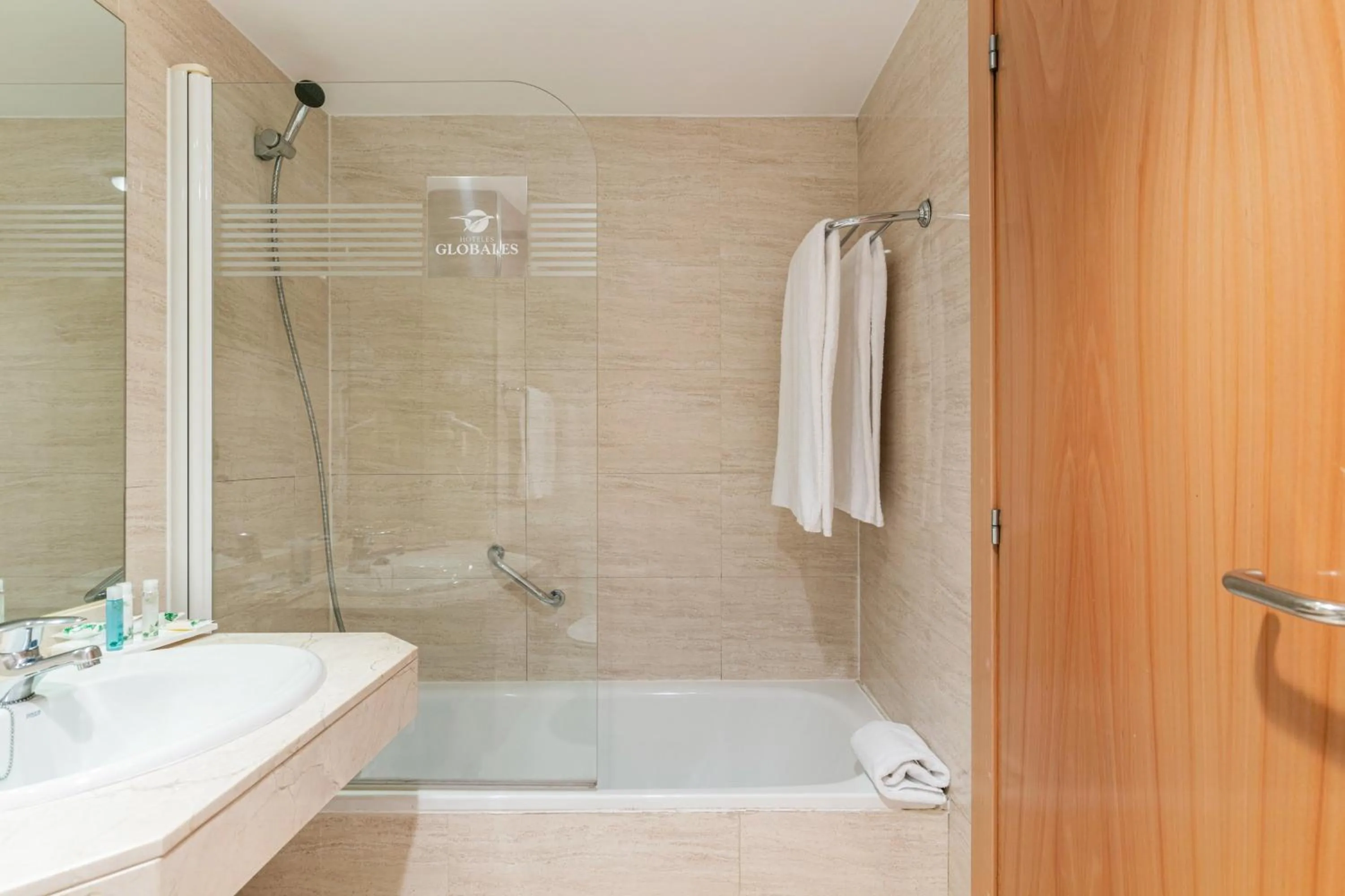 Photo of the whole room in Sercotel de los Reyes