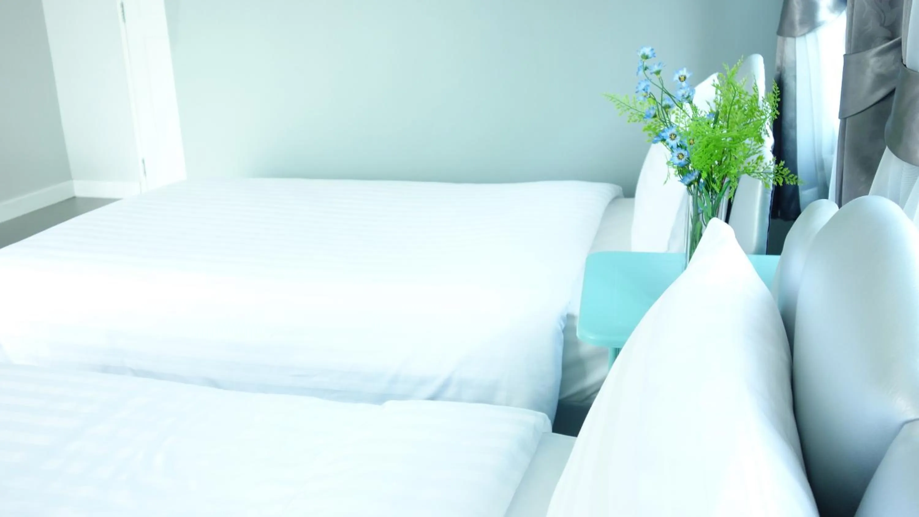 Photo of the whole room, Bed in Kata Bai D - SHA Certificate Hotel