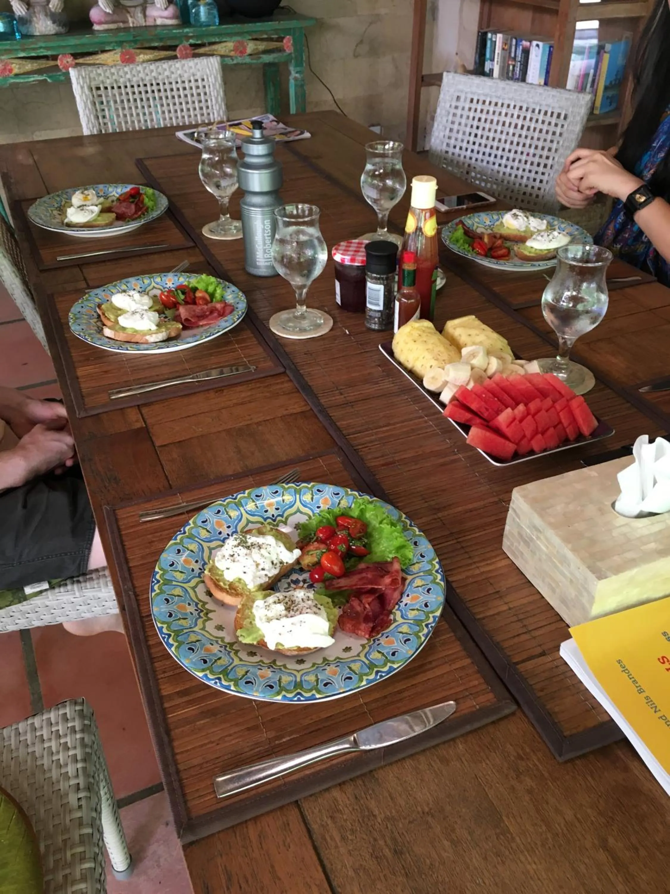 Breakfast in Villa Elleo