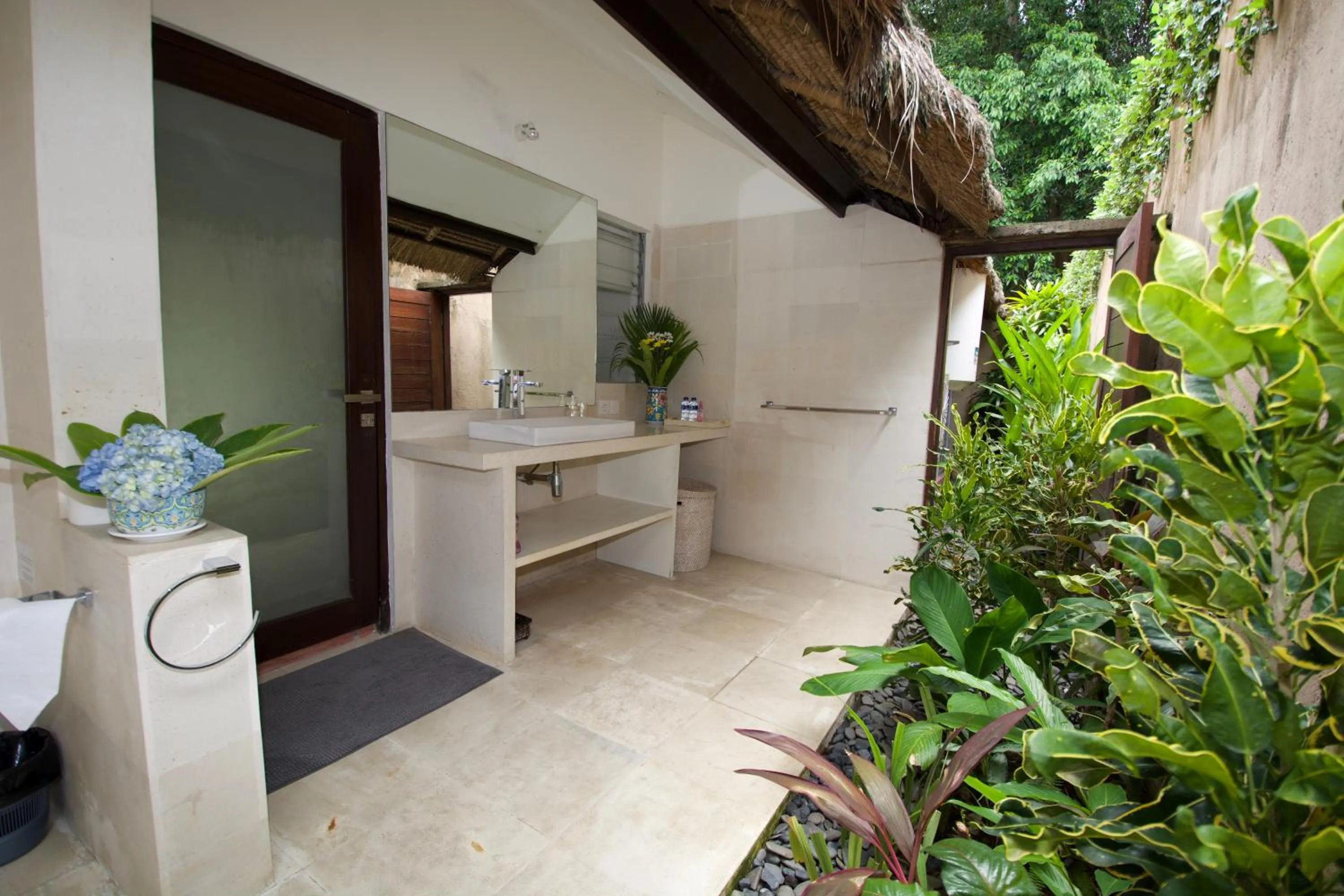 Bathroom in Villa Elleo