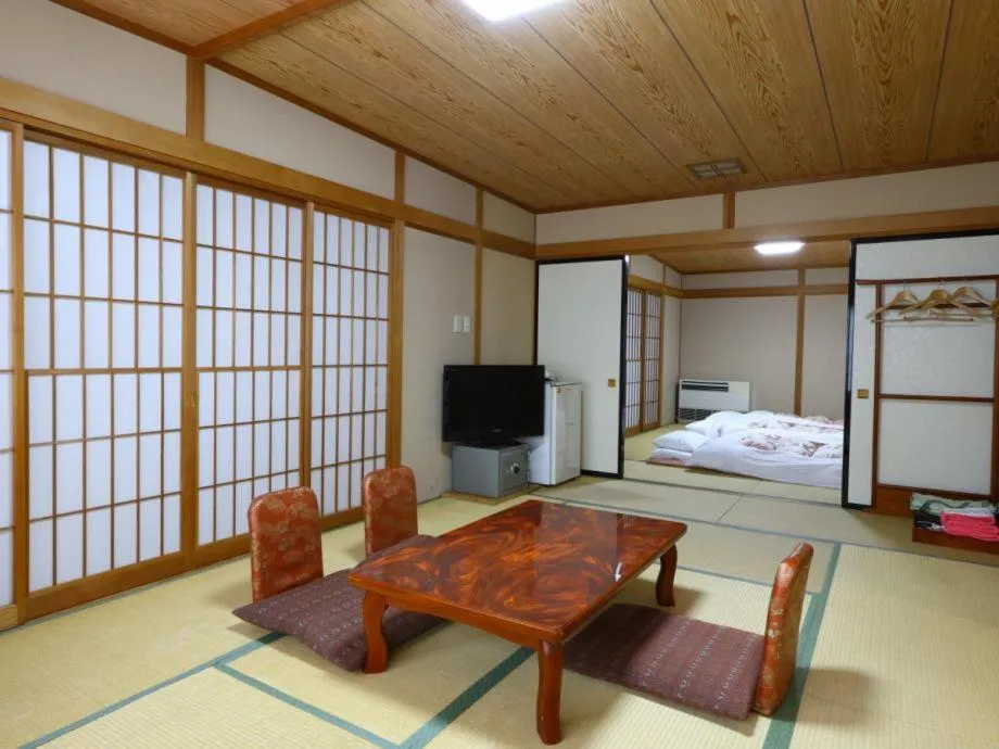 Photo of the whole room, Bed in Hotel Yudanaka
