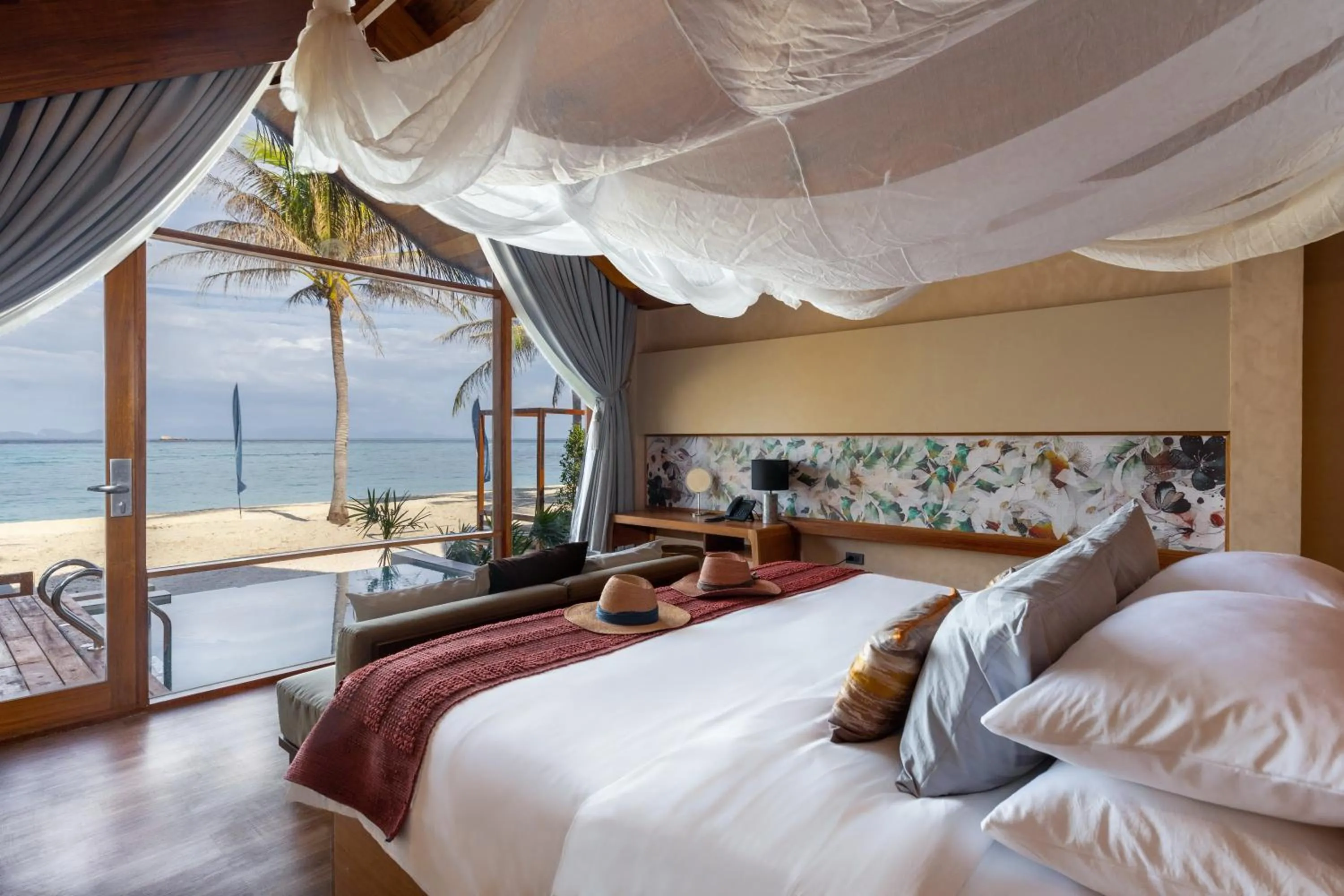 Bedroom, Bed in Irene Pool Villa Resort, Koh Lipe