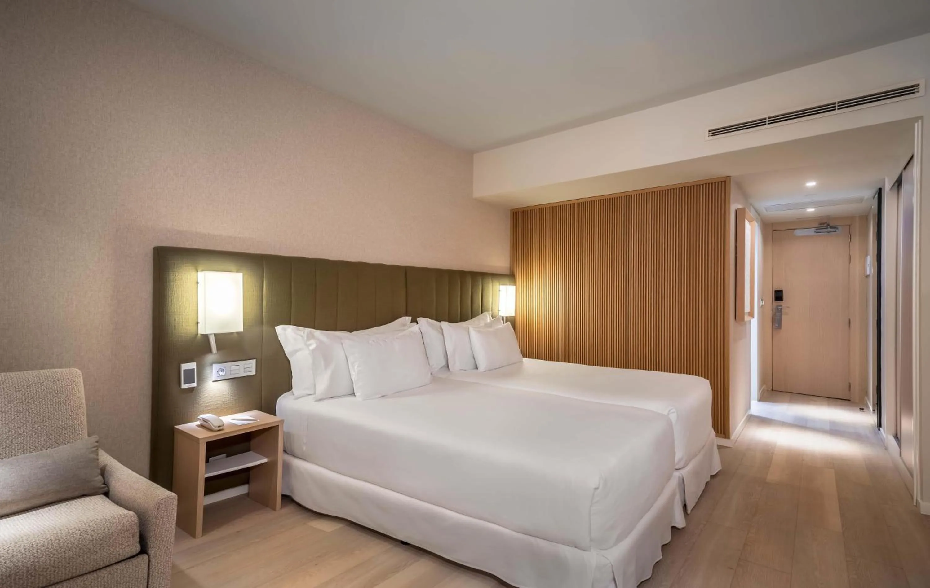 Bedroom, Bed in Barceló Bilbao Nervión