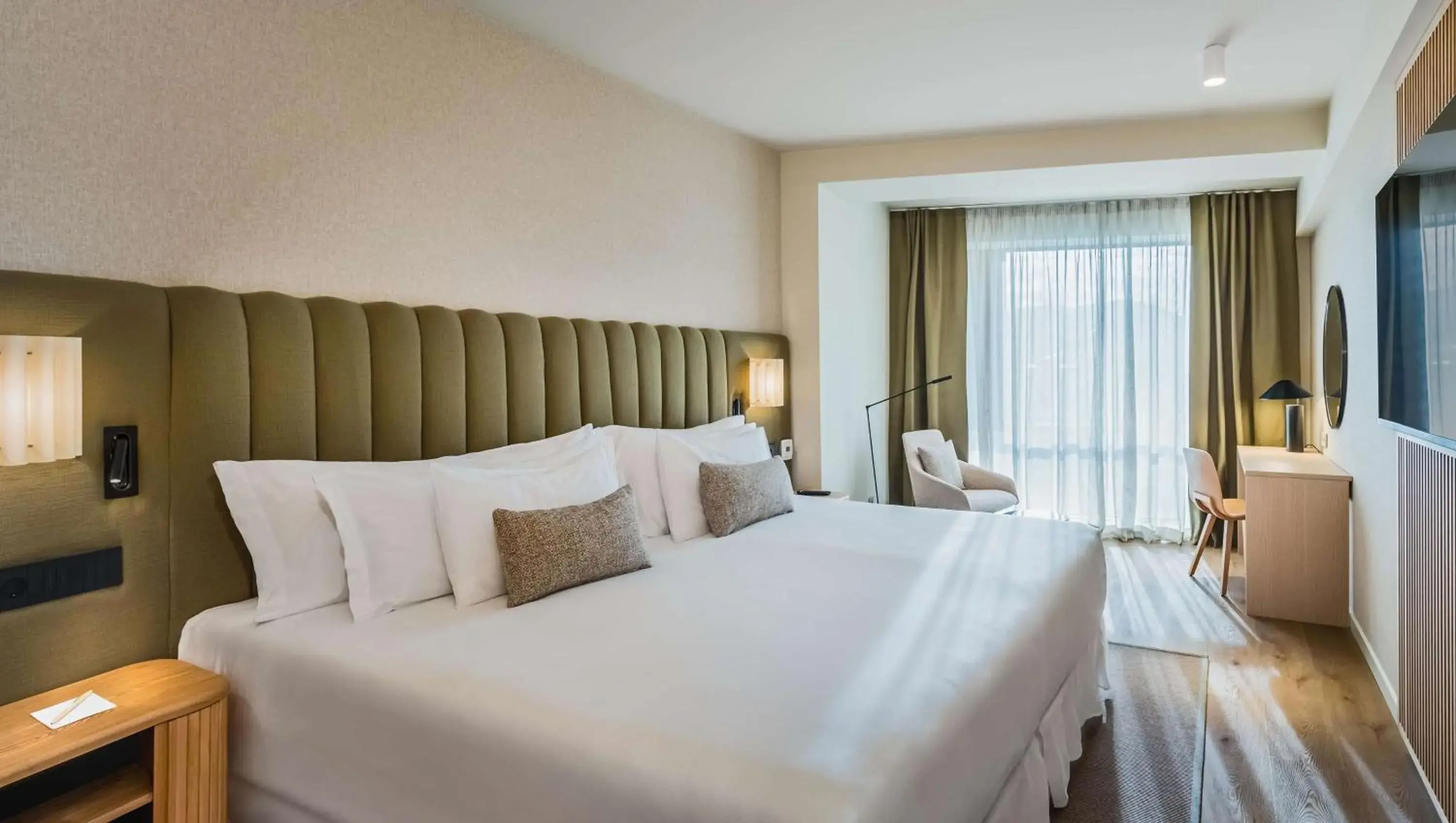 Suite with River View in Barceló Bilbao Nervión Suite with River View in Barceló Bilbao Nervión