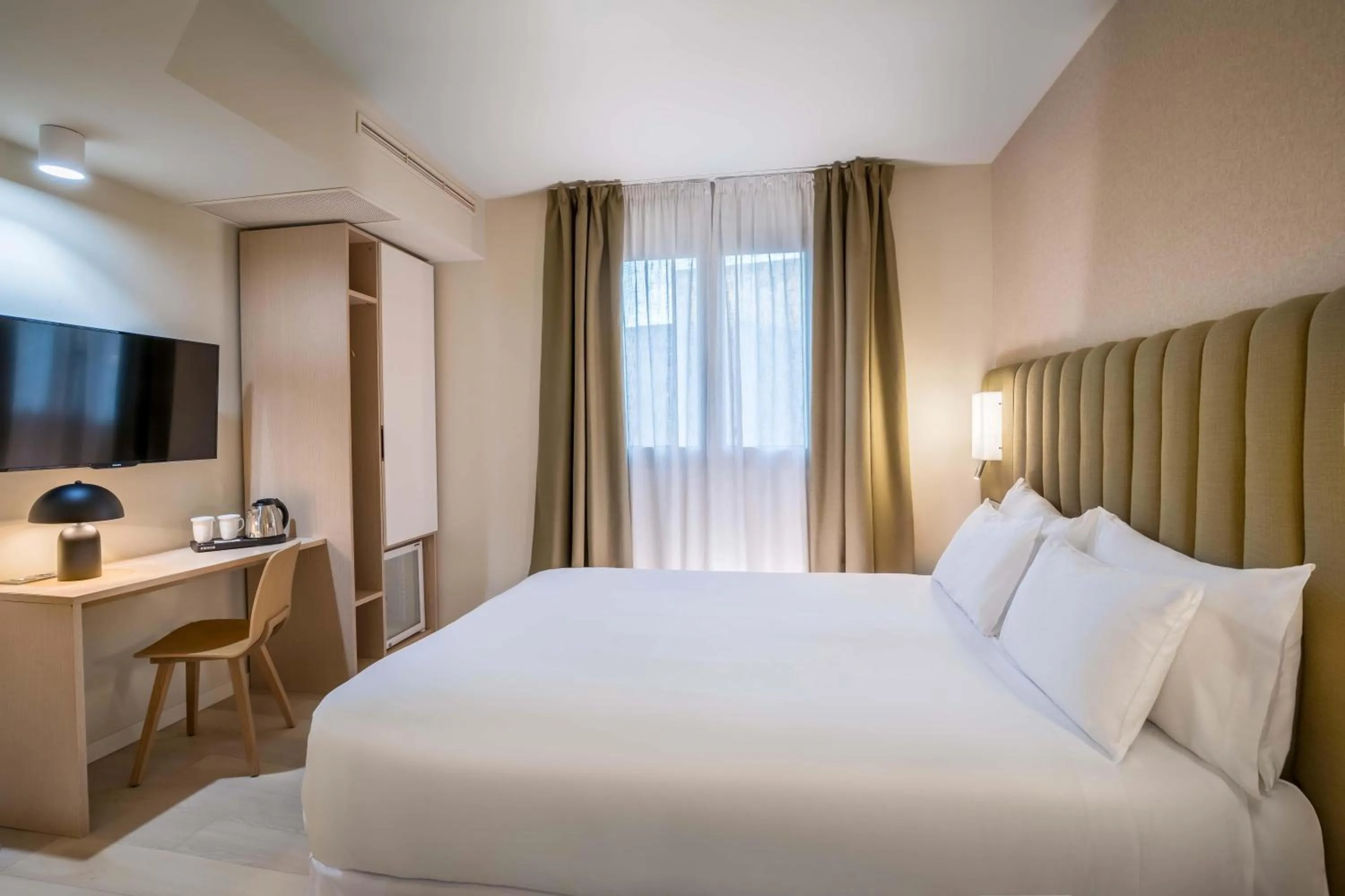 Bedroom, Bed in Barceló Bilbao Nervión