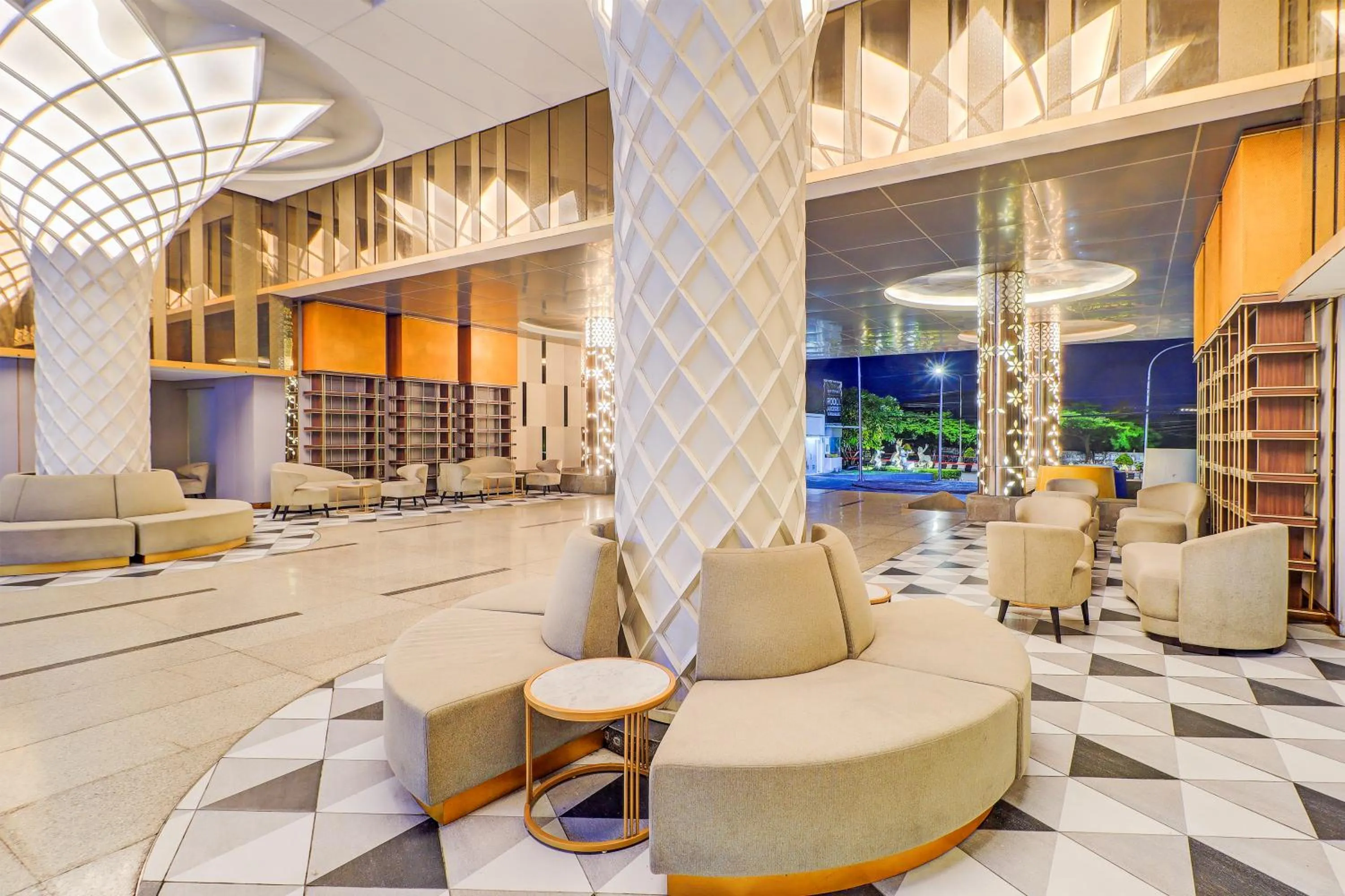 Seating area in Sunday Hotel Arshika Sunset Road