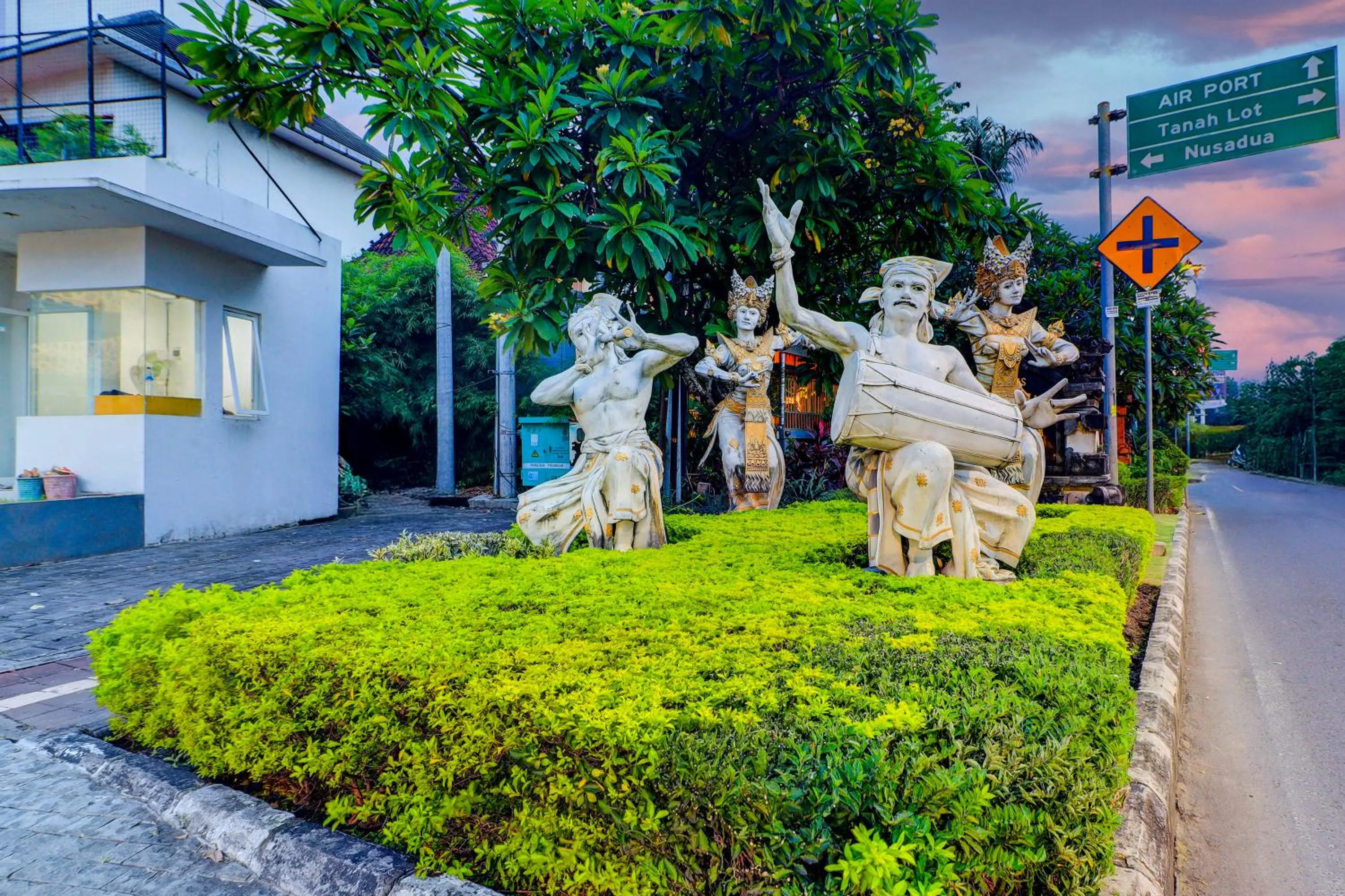 Garden in Sunday Hotel Arshika Sunset Road